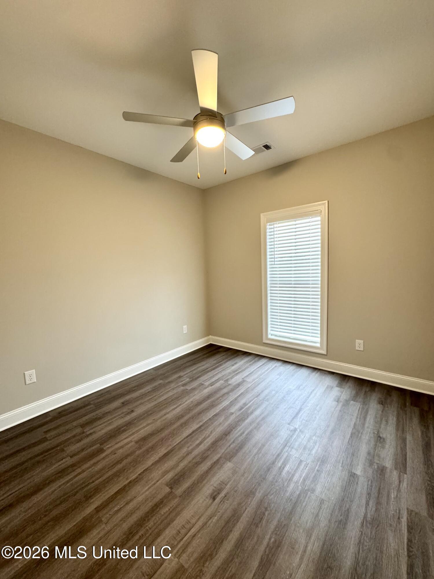 706 Kathleen Drive Way Property Photo 12