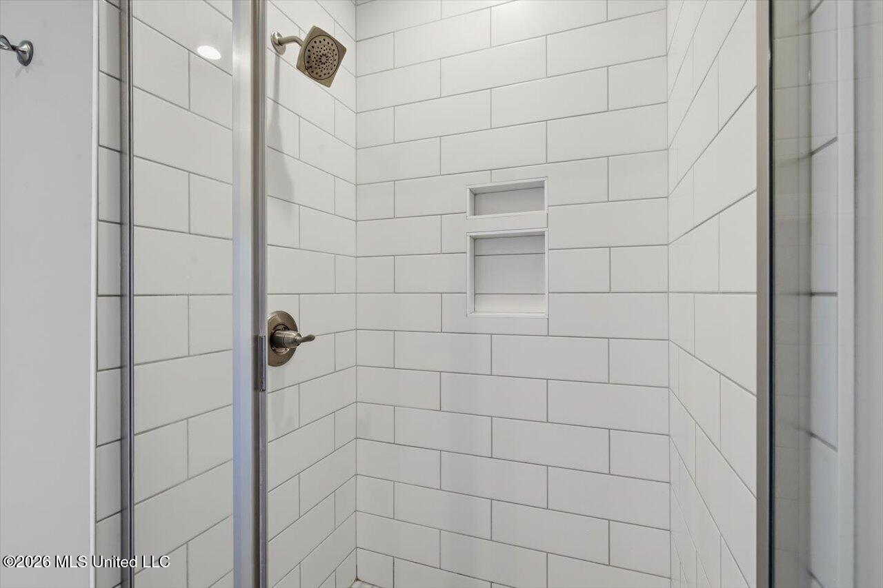 105 Shore View Drive Property Photo 28