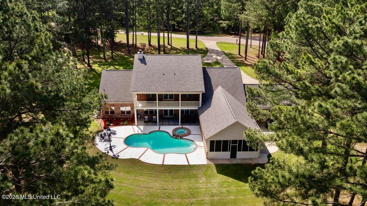 130 Pine Lake Cove Property Photo 2