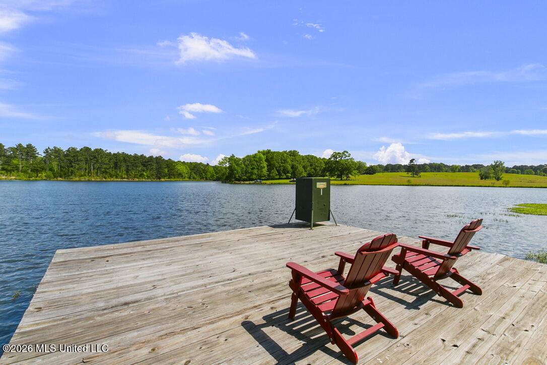 130 Pine Lake Cove Property Photo 3