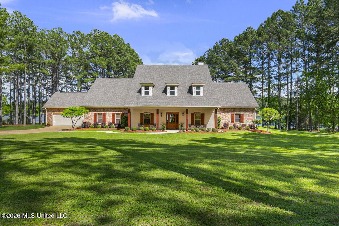 130 Pine Lake Cove Property Photo 5