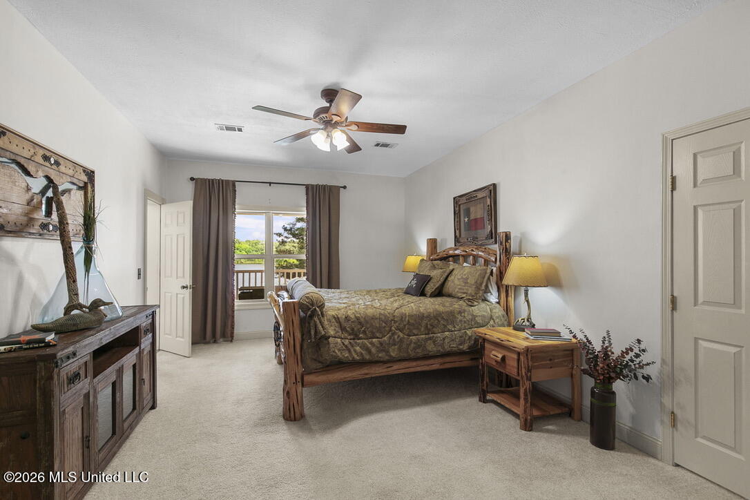 130 Pine Lake Cove Property Photo 28