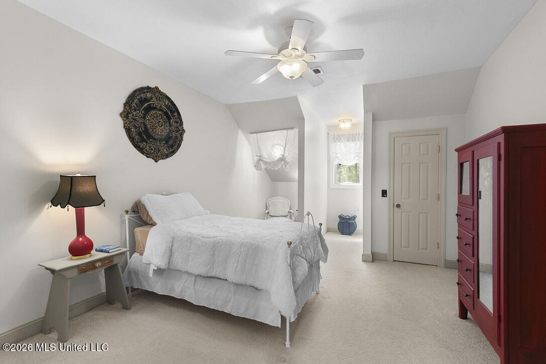 130 Pine Lake Cove Property Photo 33