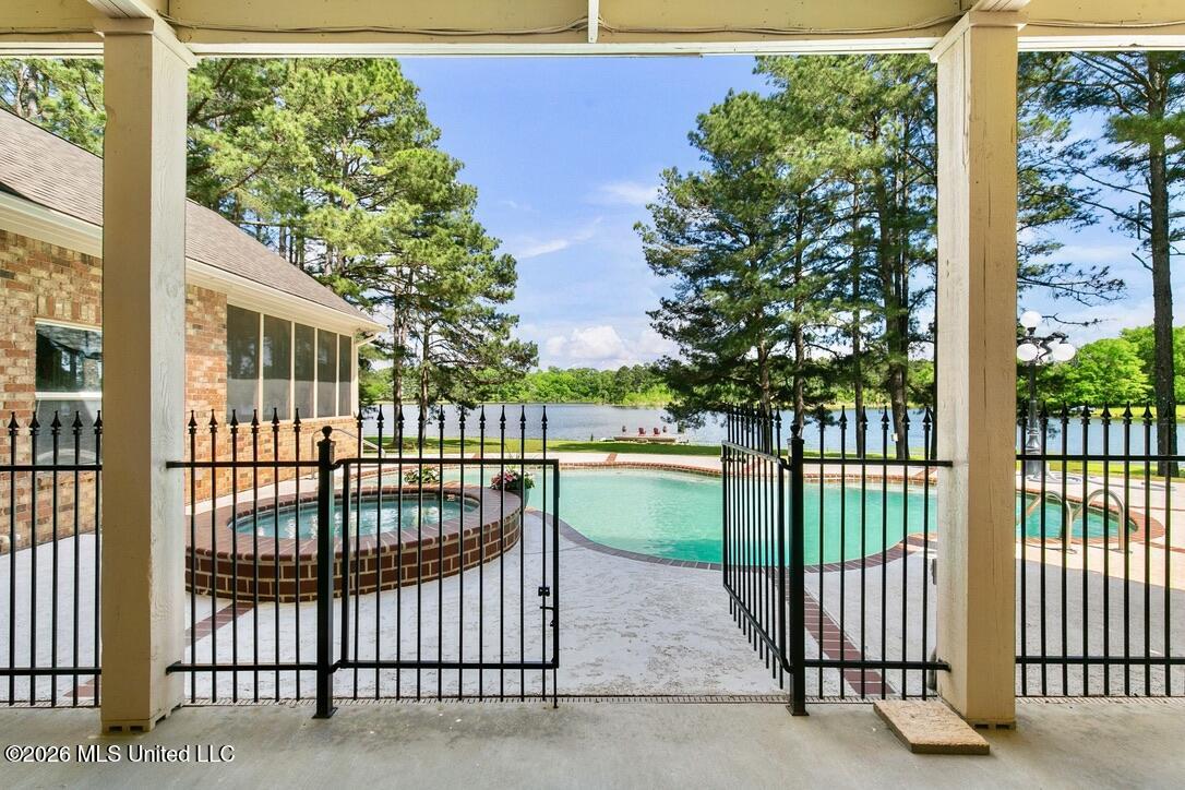 130 Pine Lake Cove Property Photo 46