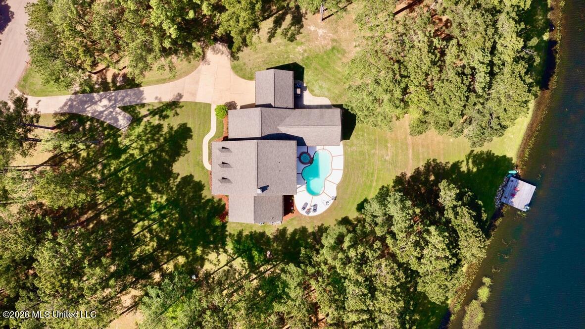 130 Pine Lake Cove Property Photo 48