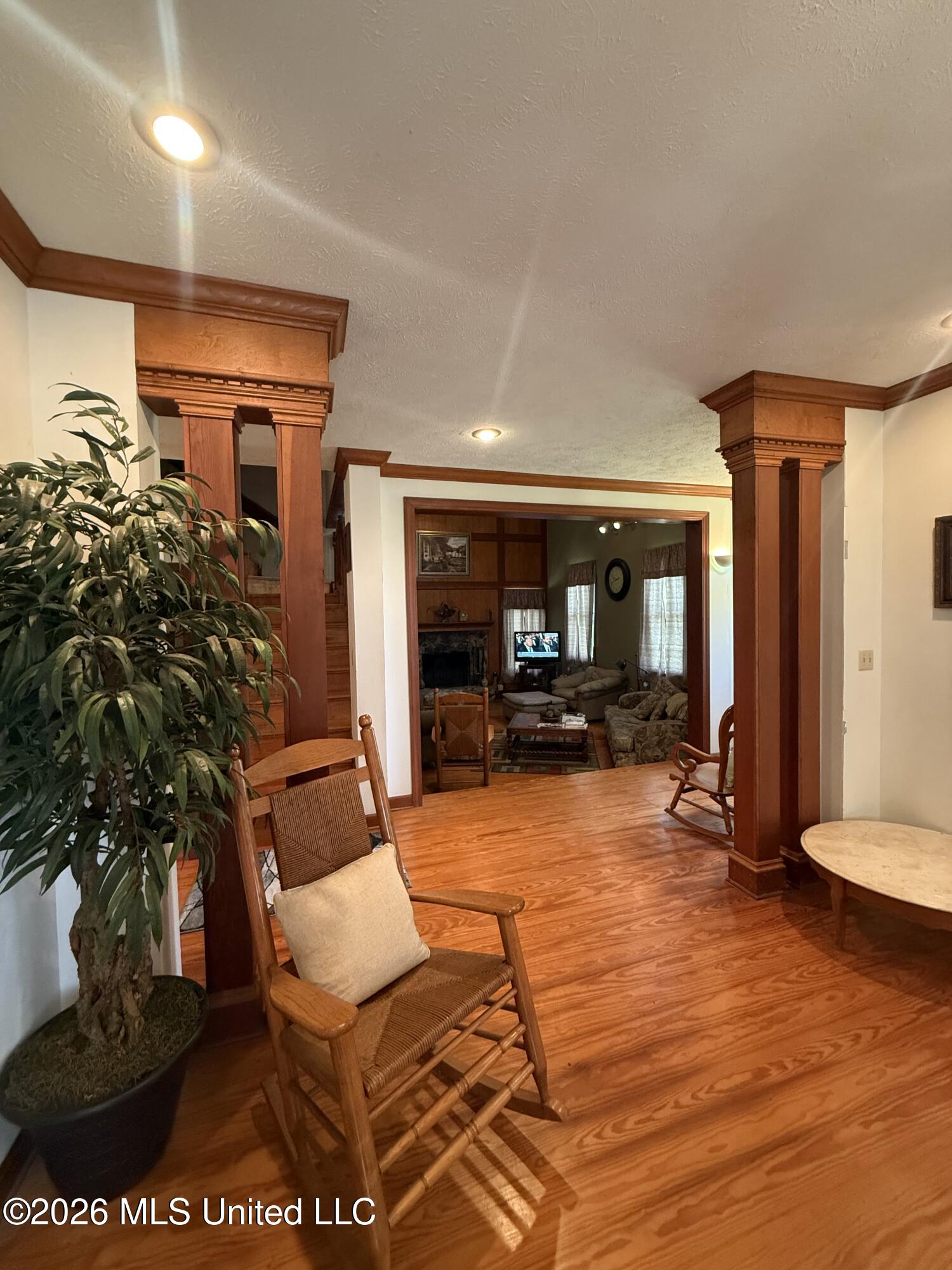 1701 W Old Robinson Road Property Photo 8