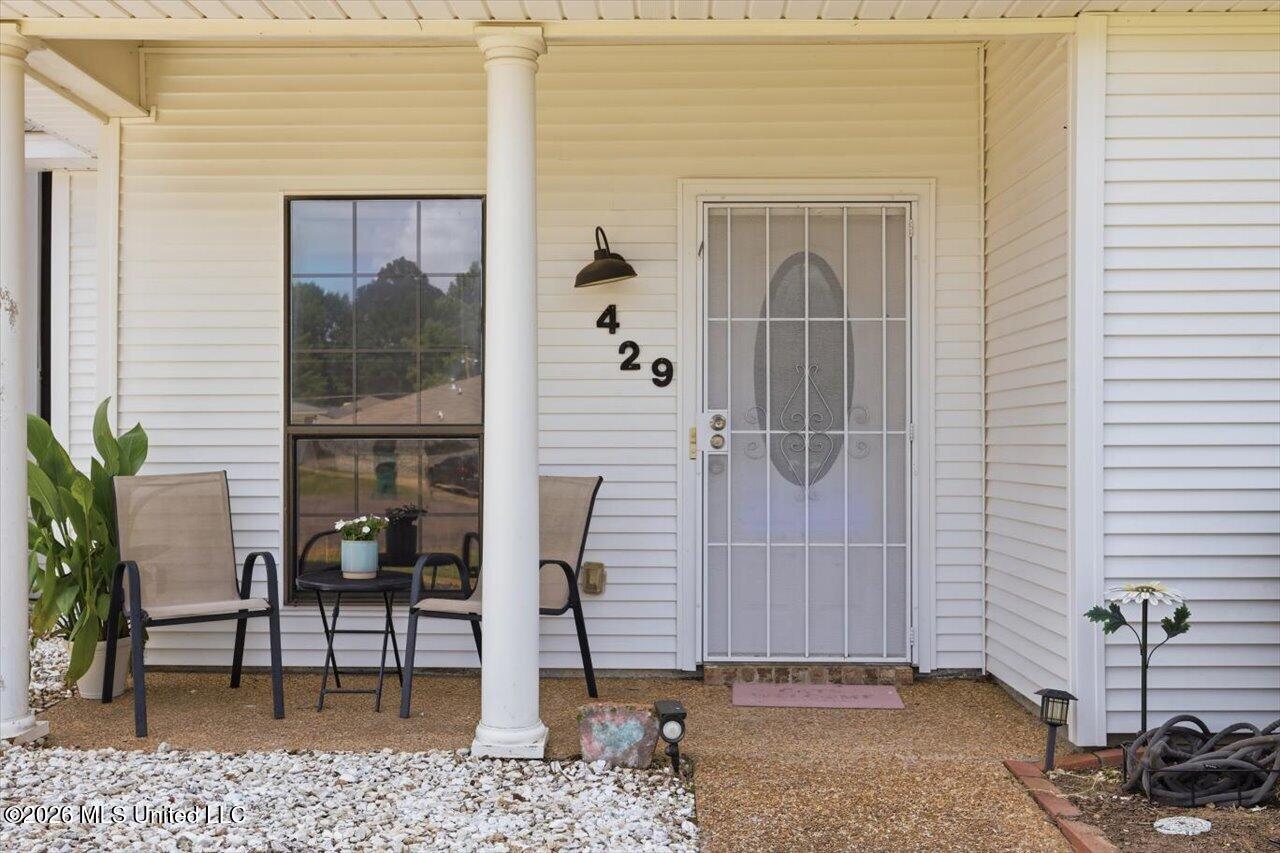 429 Vining Court Property Photo 4