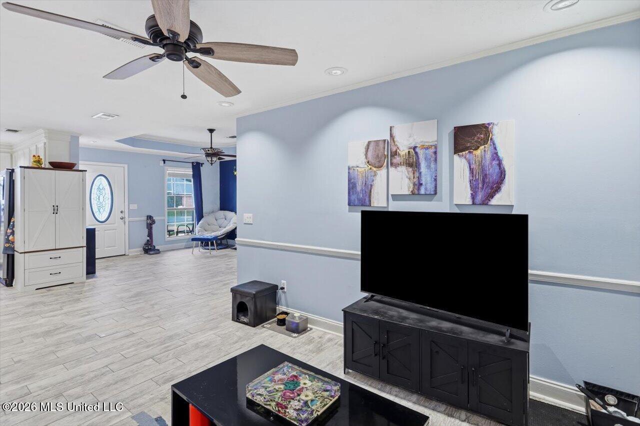 429 Vining Court Property Photo 8
