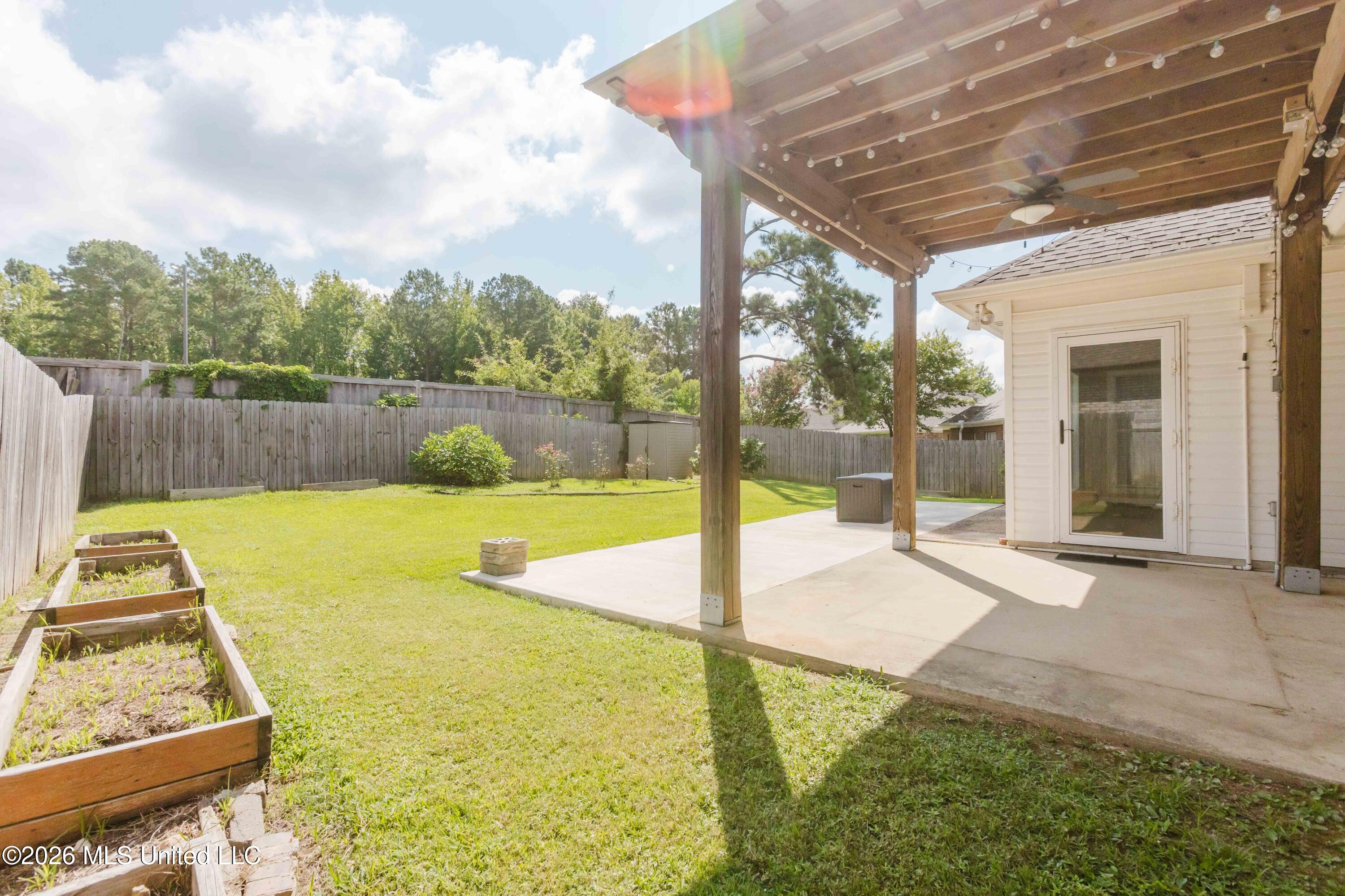 120 Susan Lane Property Photo 5