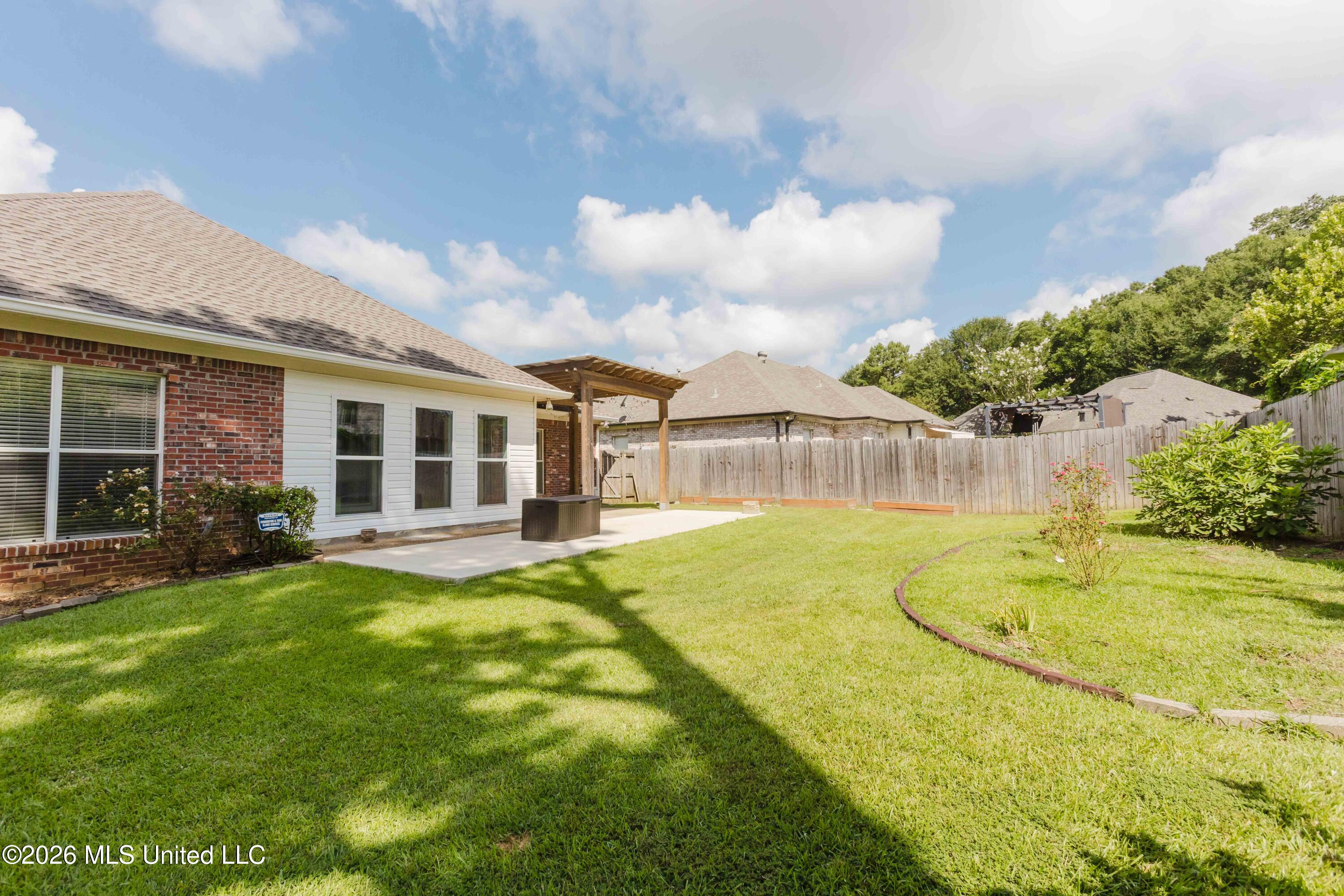 120 Susan Lane Property Photo 7