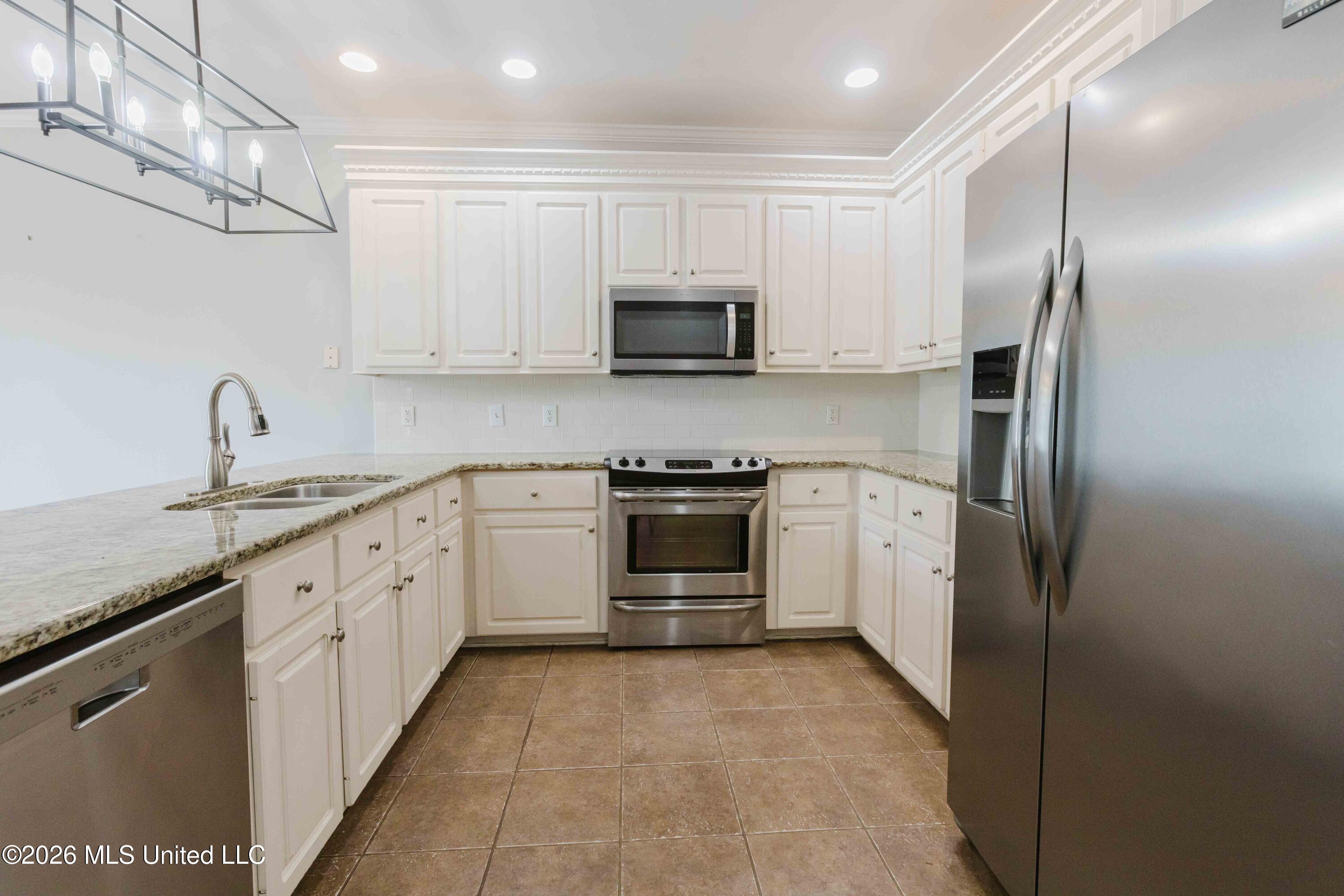 120 Susan Lane Property Photo 15
