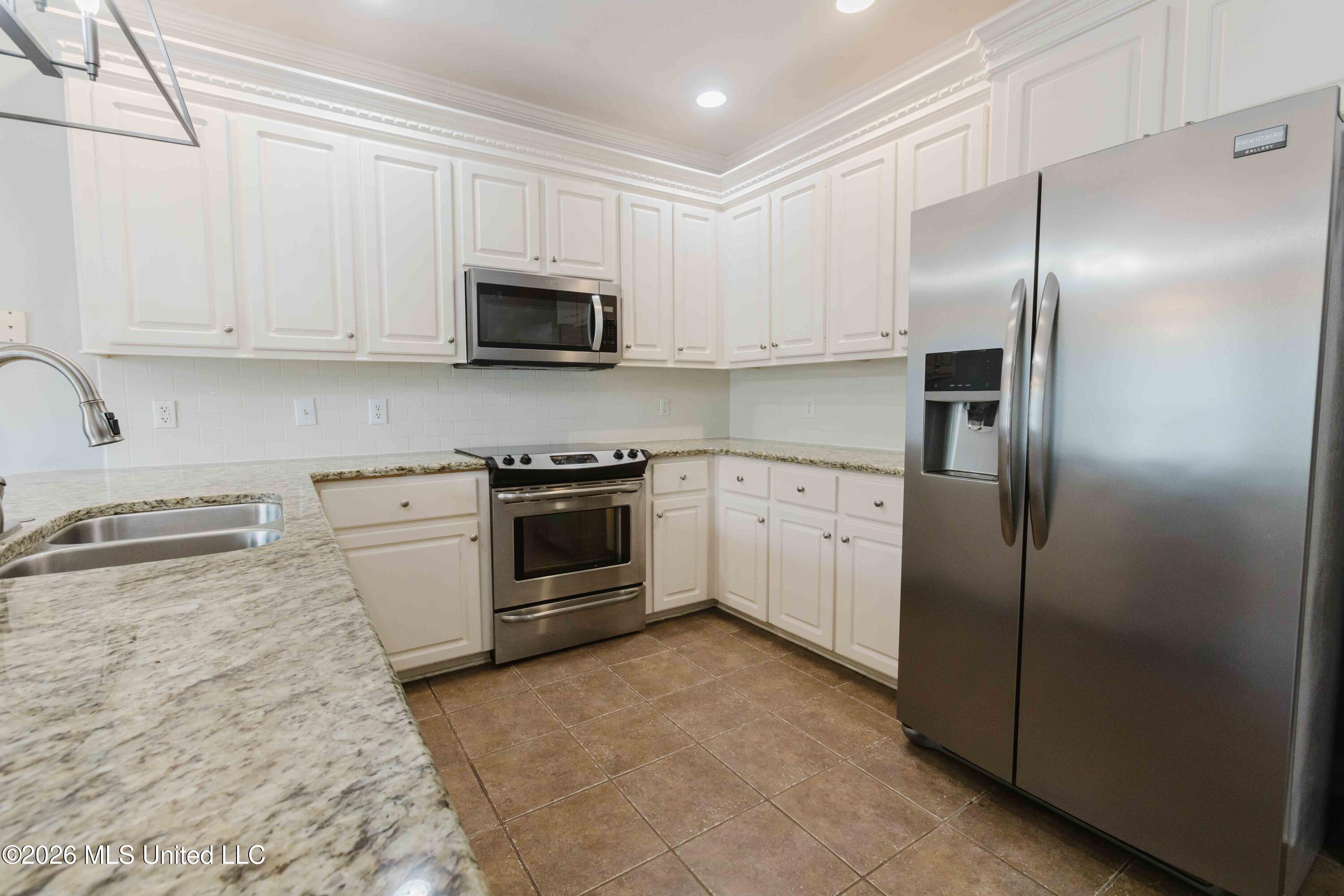 120 Susan Lane Property Photo 20