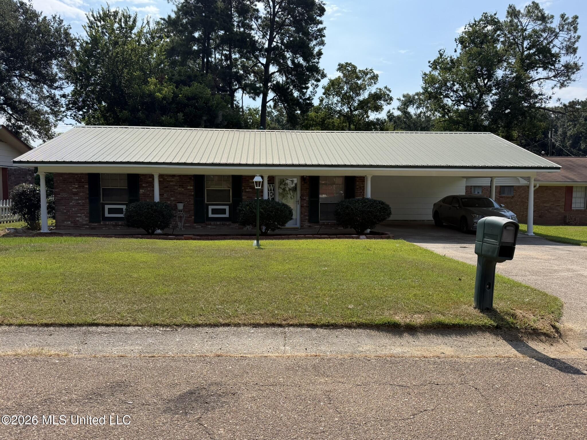 305 John Glenn Avenue Property Photo 1