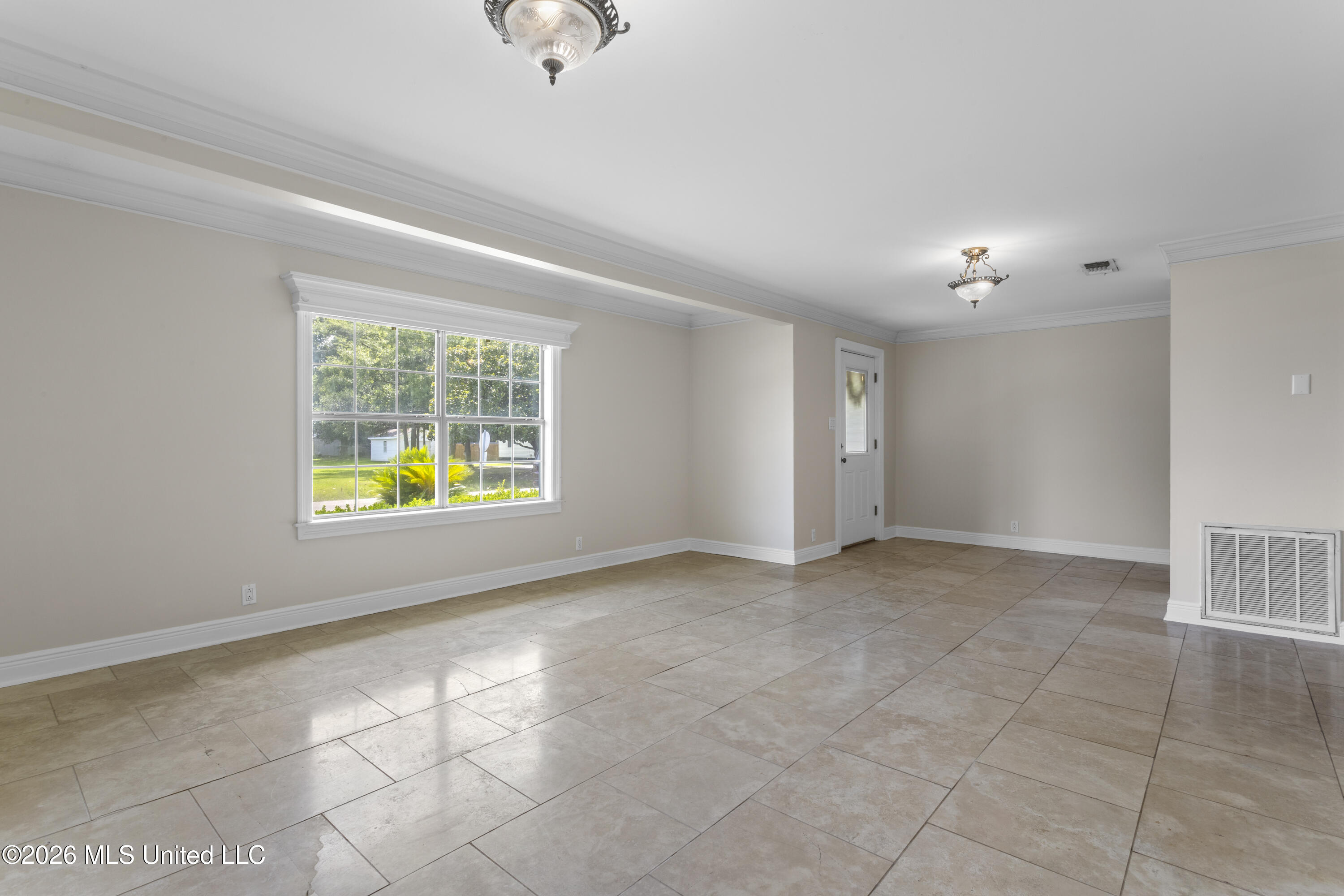100 S Nicholson Avenue Property Photo 6