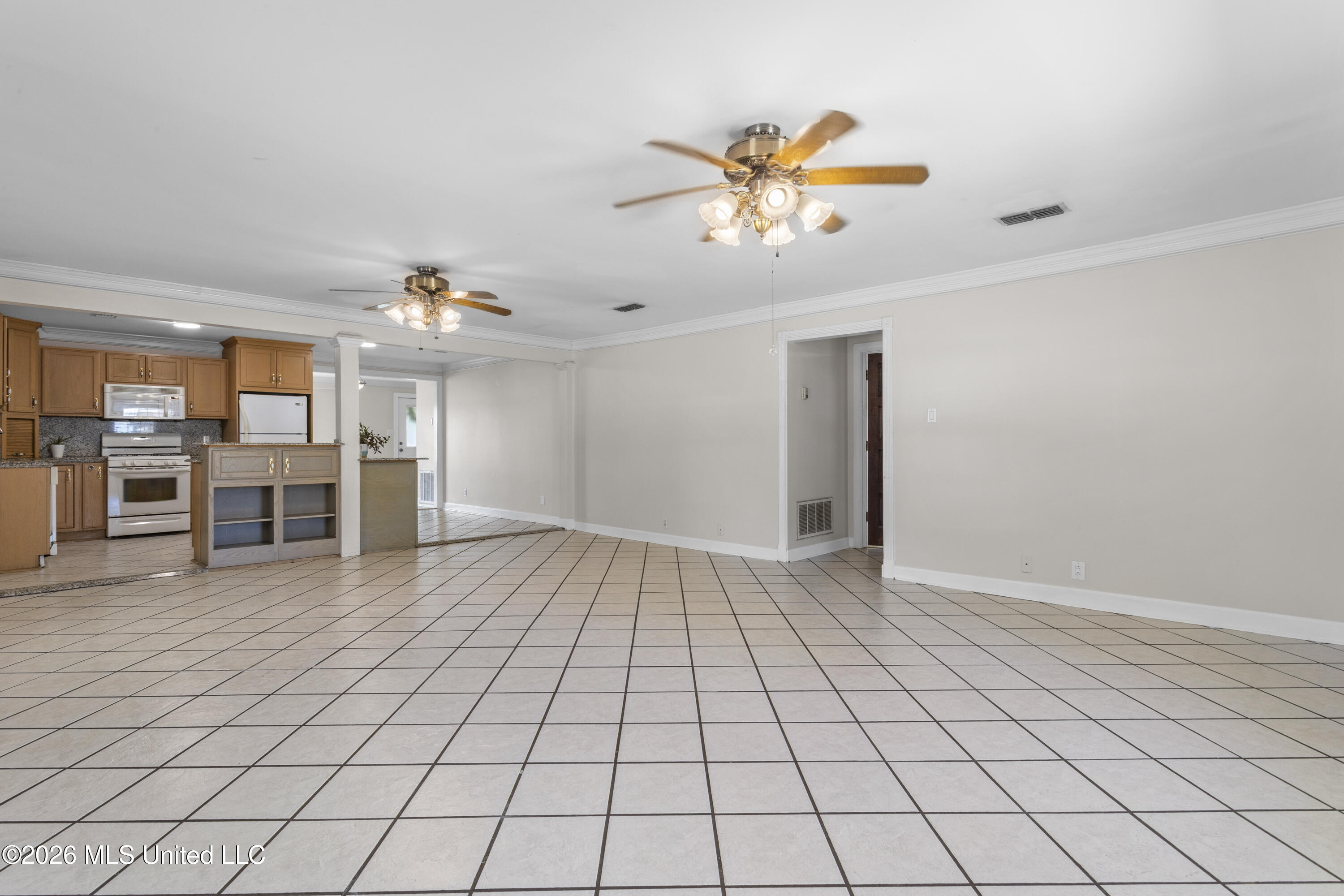 100 S Nicholson Avenue Property Photo 12