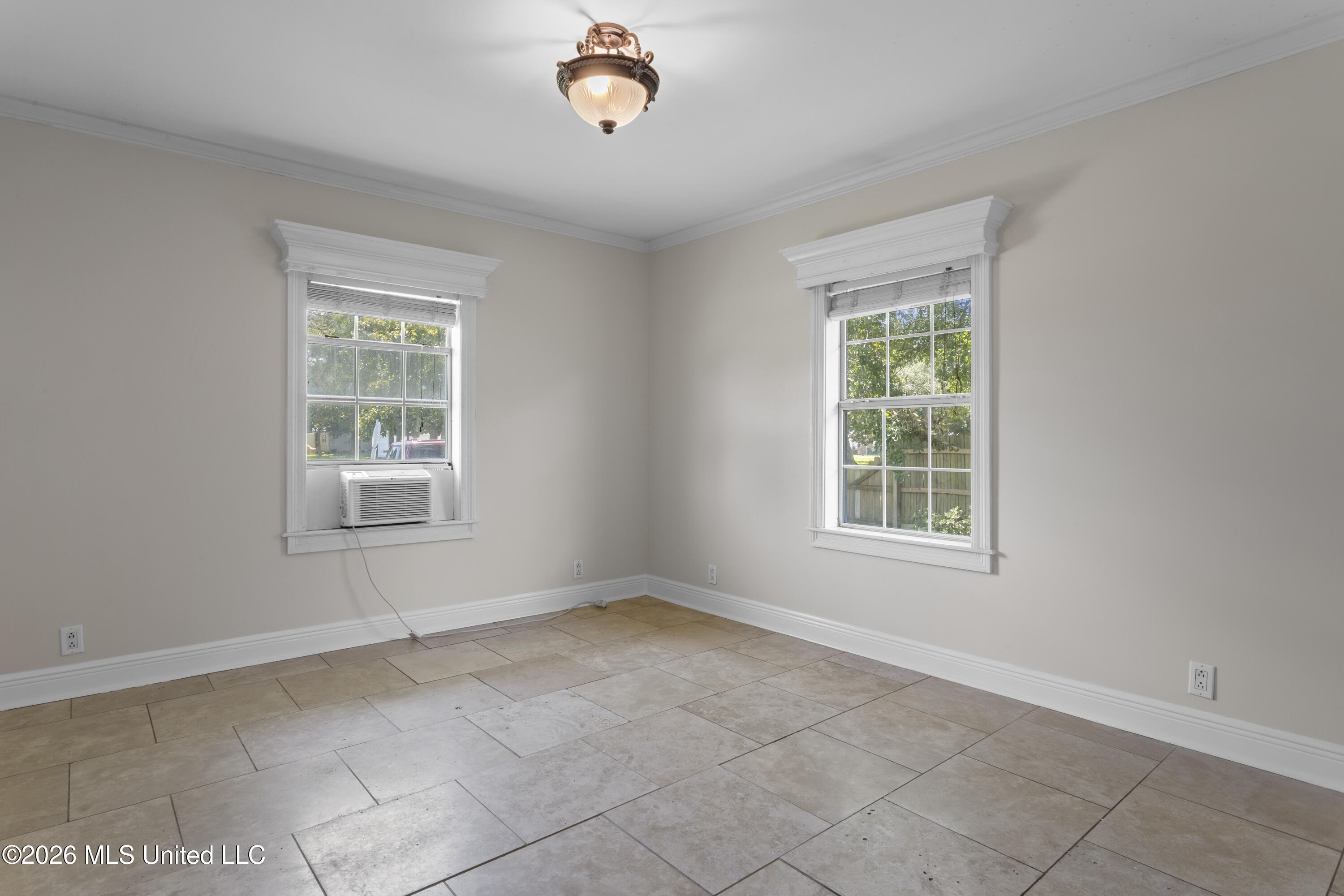 100 S Nicholson Avenue Property Photo 28