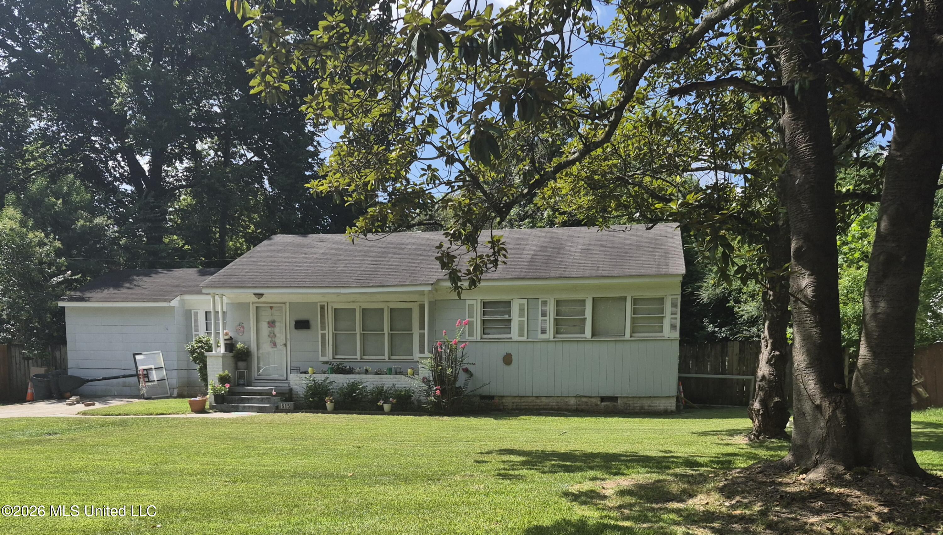 615 Benning Road Property Photo 1