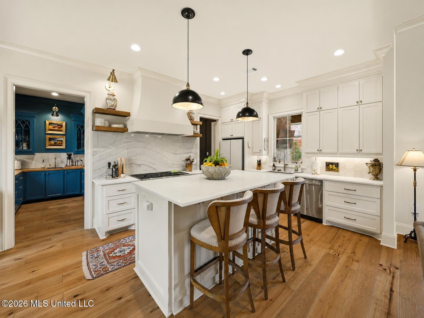 103 Summers Lane Property Photo 3