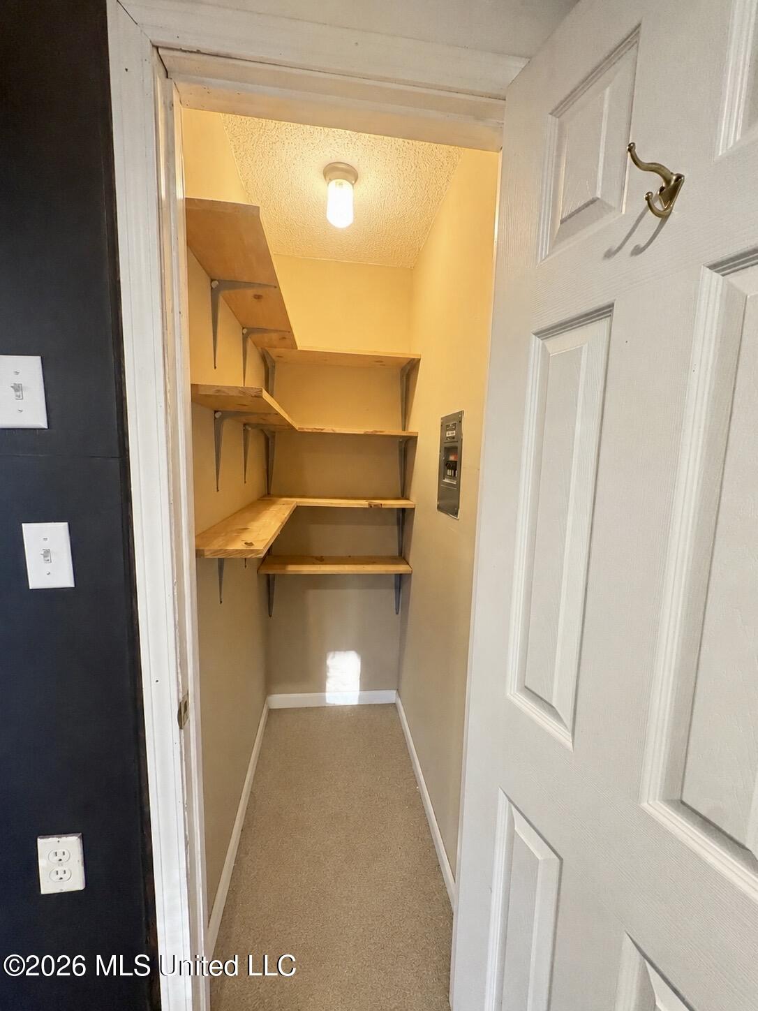 830 Lakeview Drive Property Photo 9