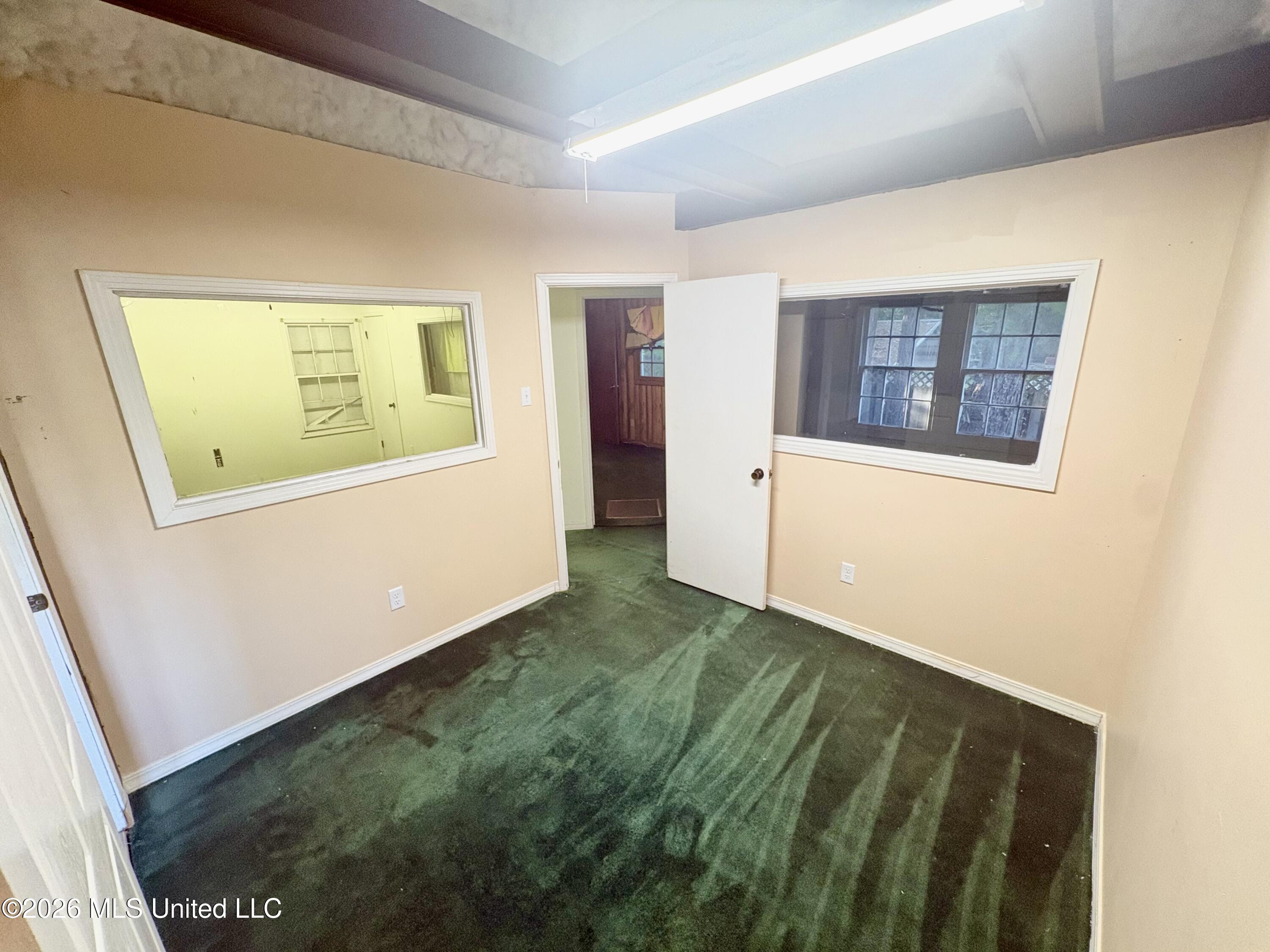 830 Lakeview Drive Property Photo 17