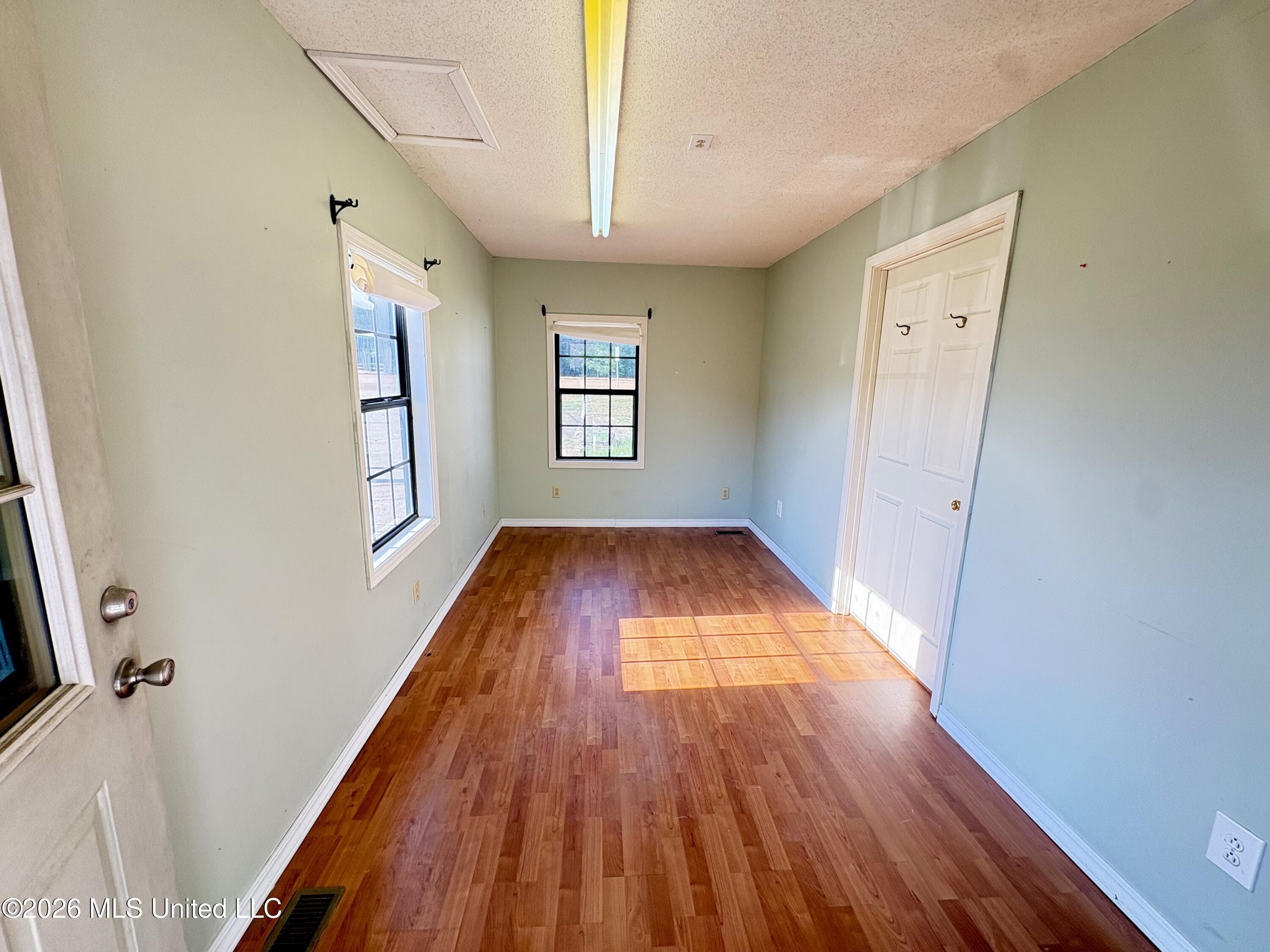 830 Lakeview Drive Property Photo 20