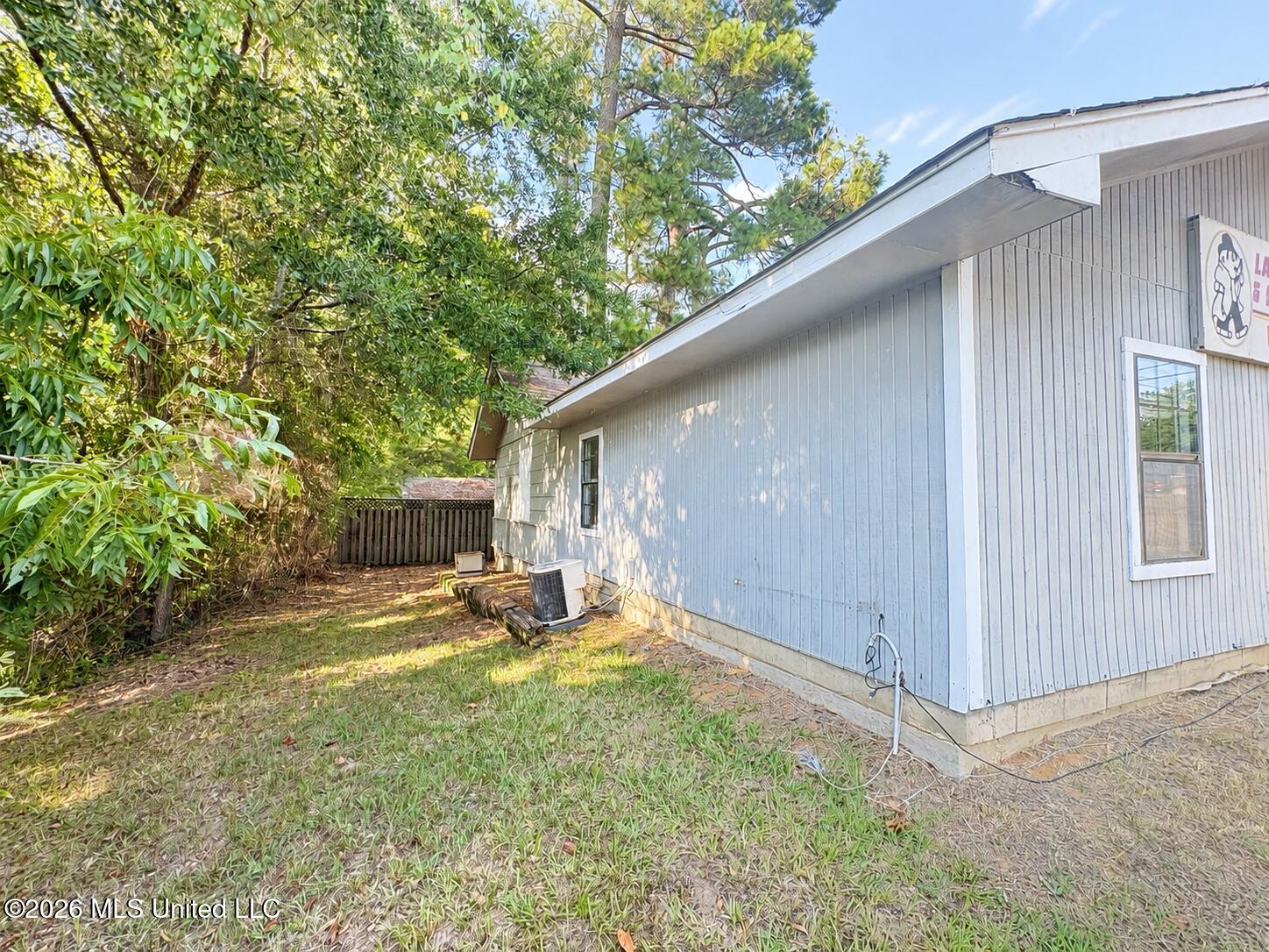 830 Lakeview Drive Property Photo 24