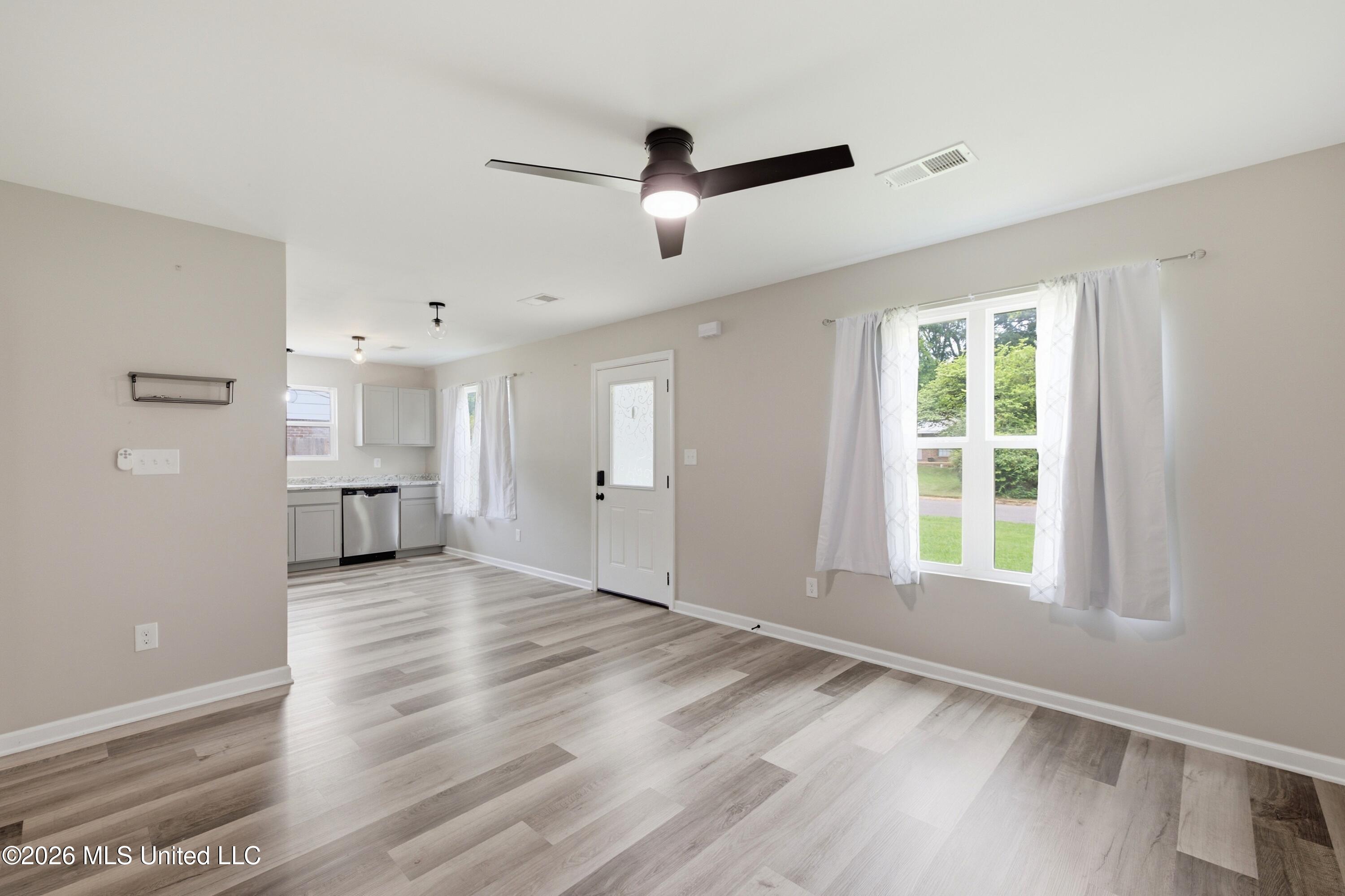 3035 Normandy Drive Property Photo 6