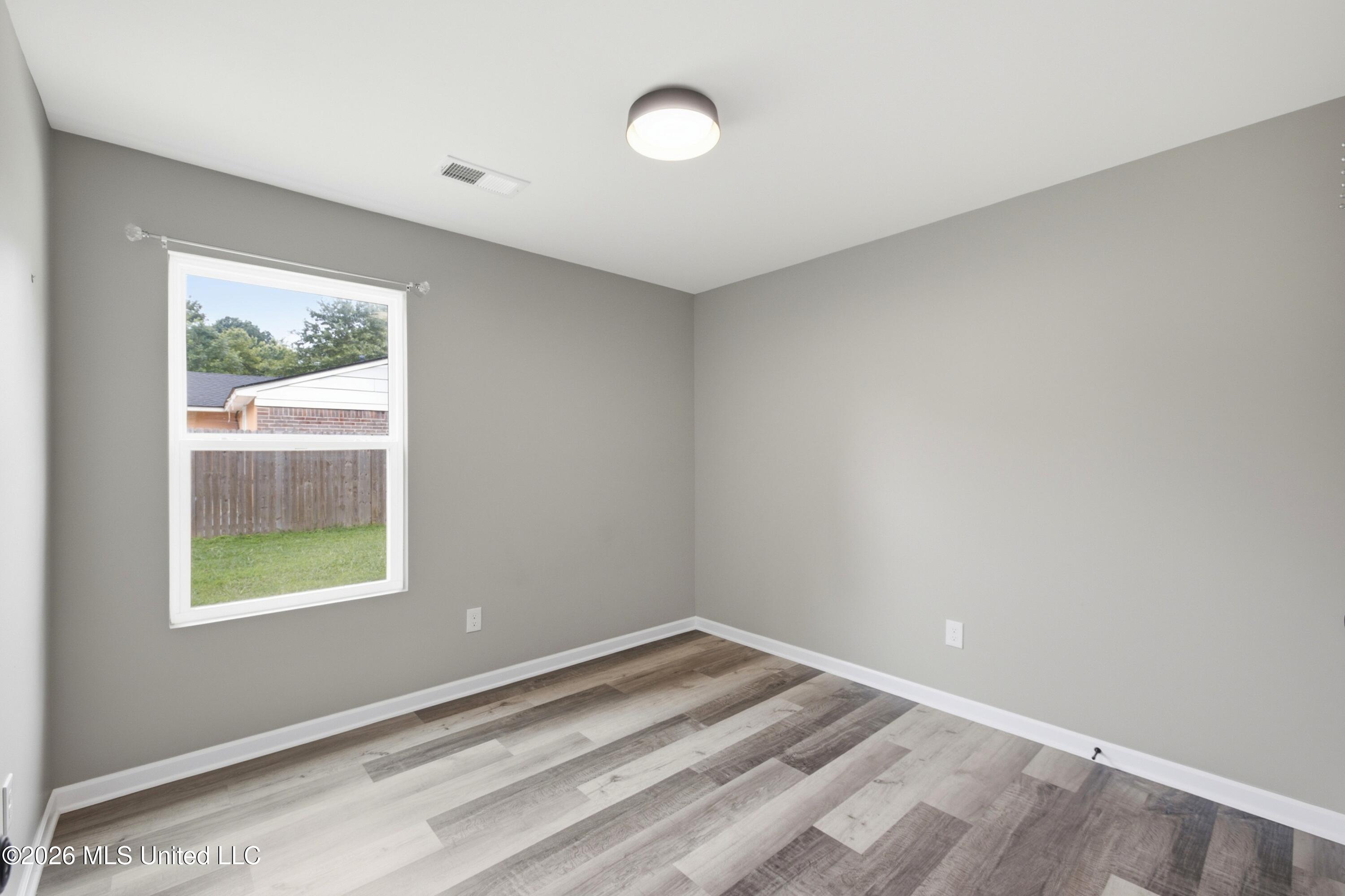 3035 Normandy Drive Property Photo 14