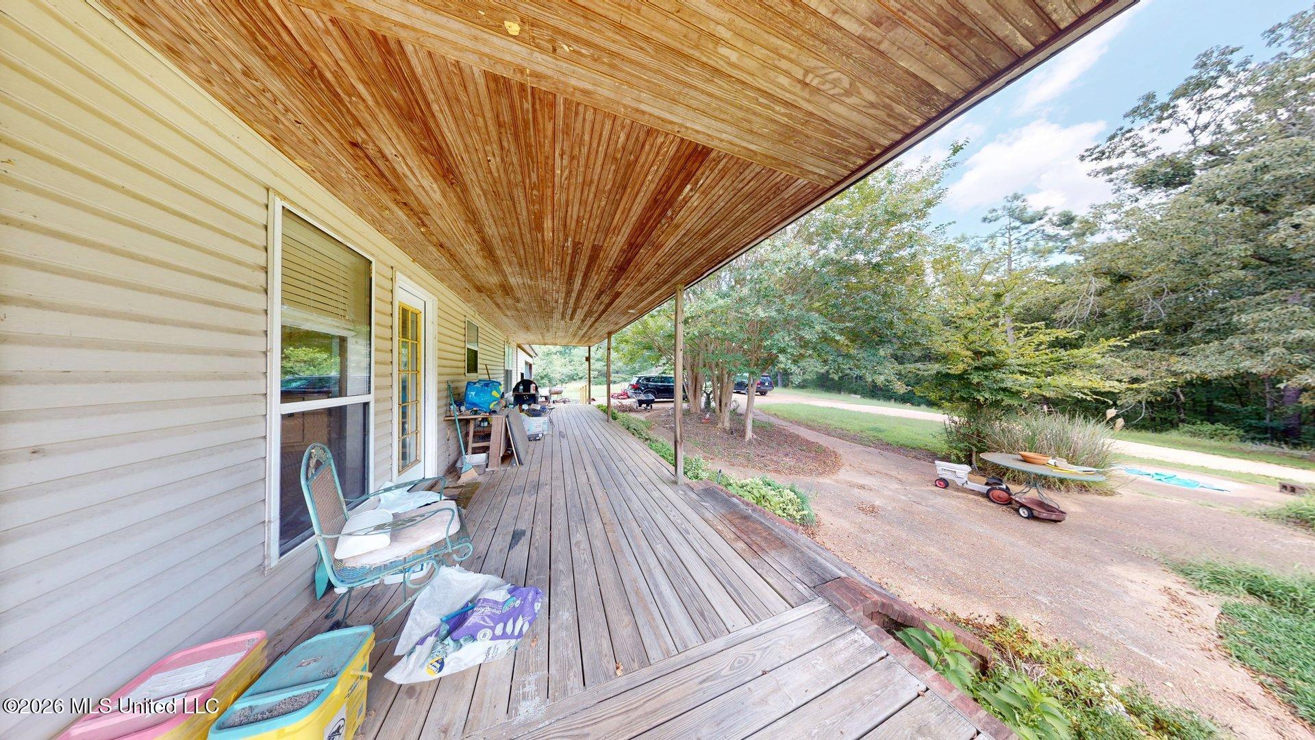 1055 Hays Crossing Property Photo 5