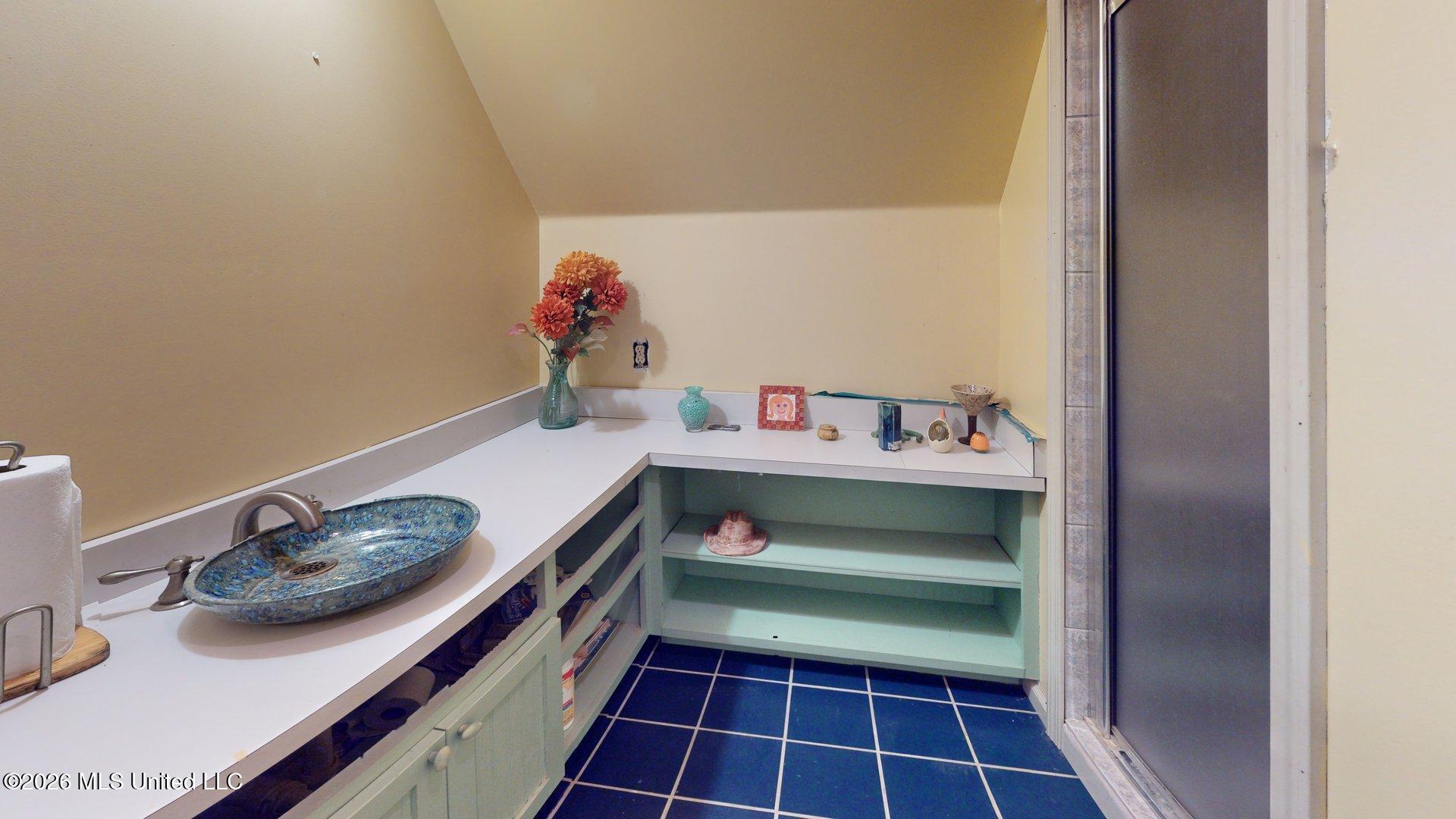 1055 Hays Crossing Property Photo 17