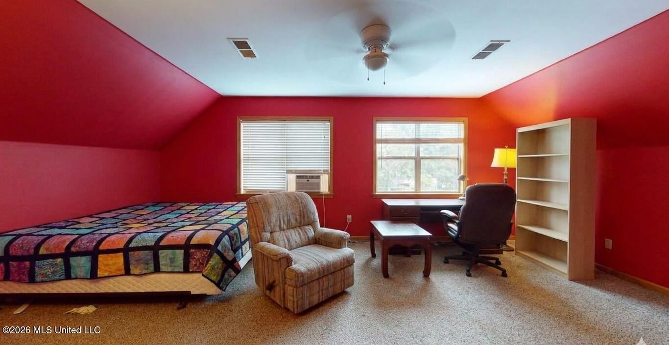 1055 Hays Crossing Property Photo 18