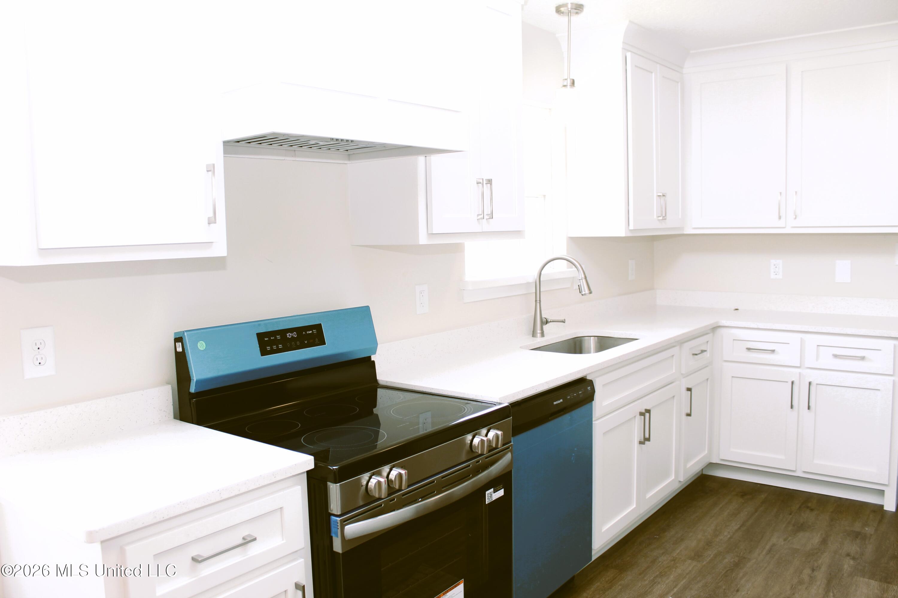 24900 Highway 613 Property Photo 10