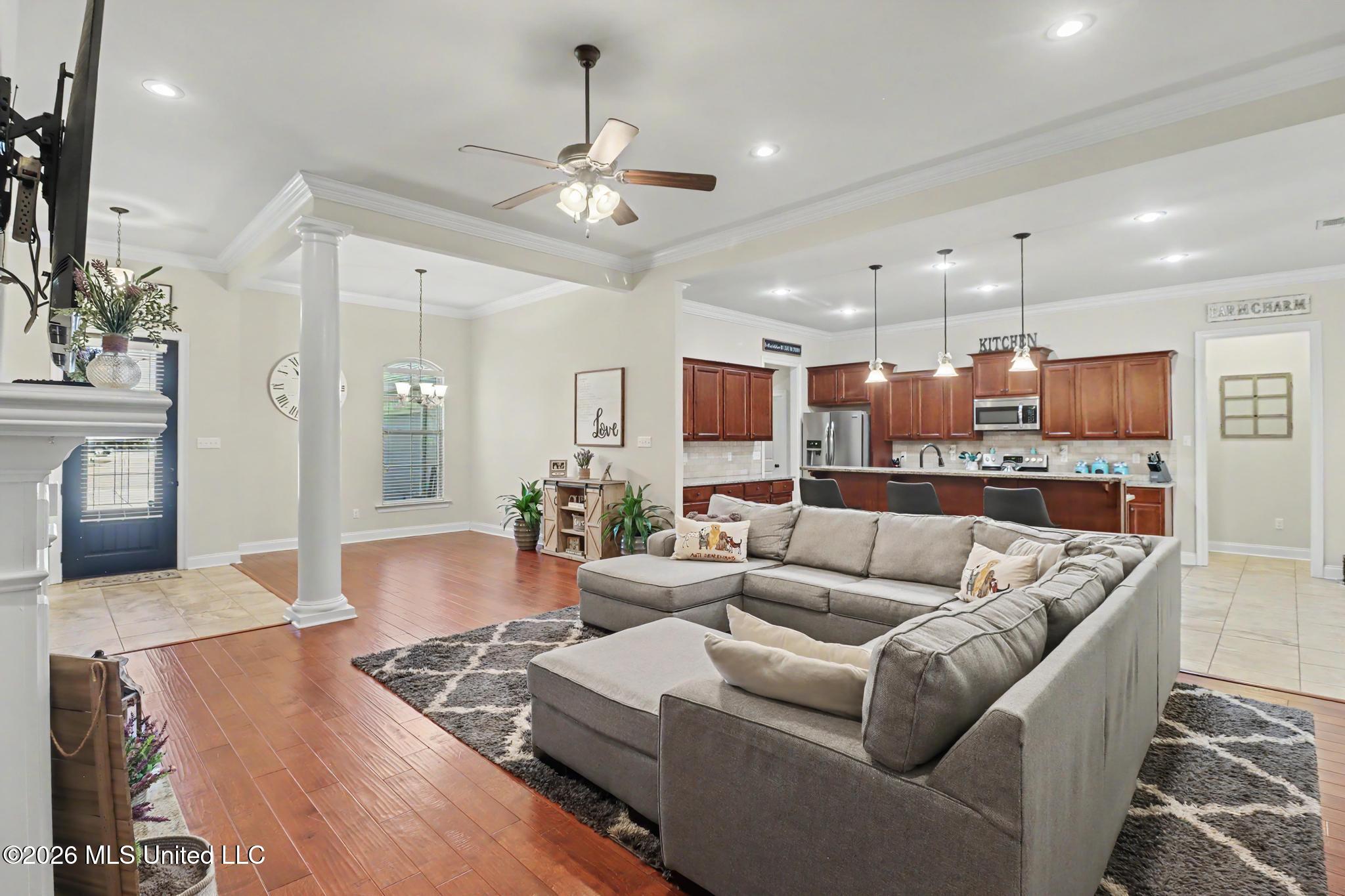 12930 Hebert Cove Property Photo 3