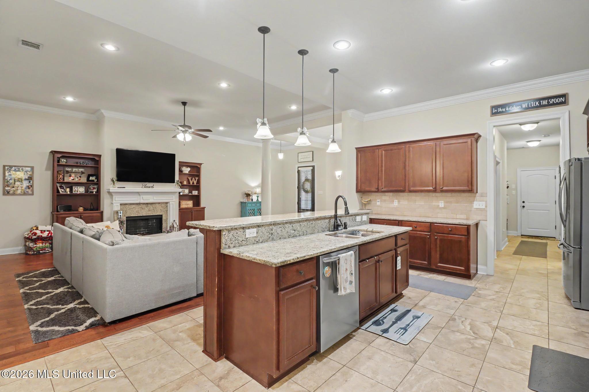 12930 Hebert Cove Property Photo 4