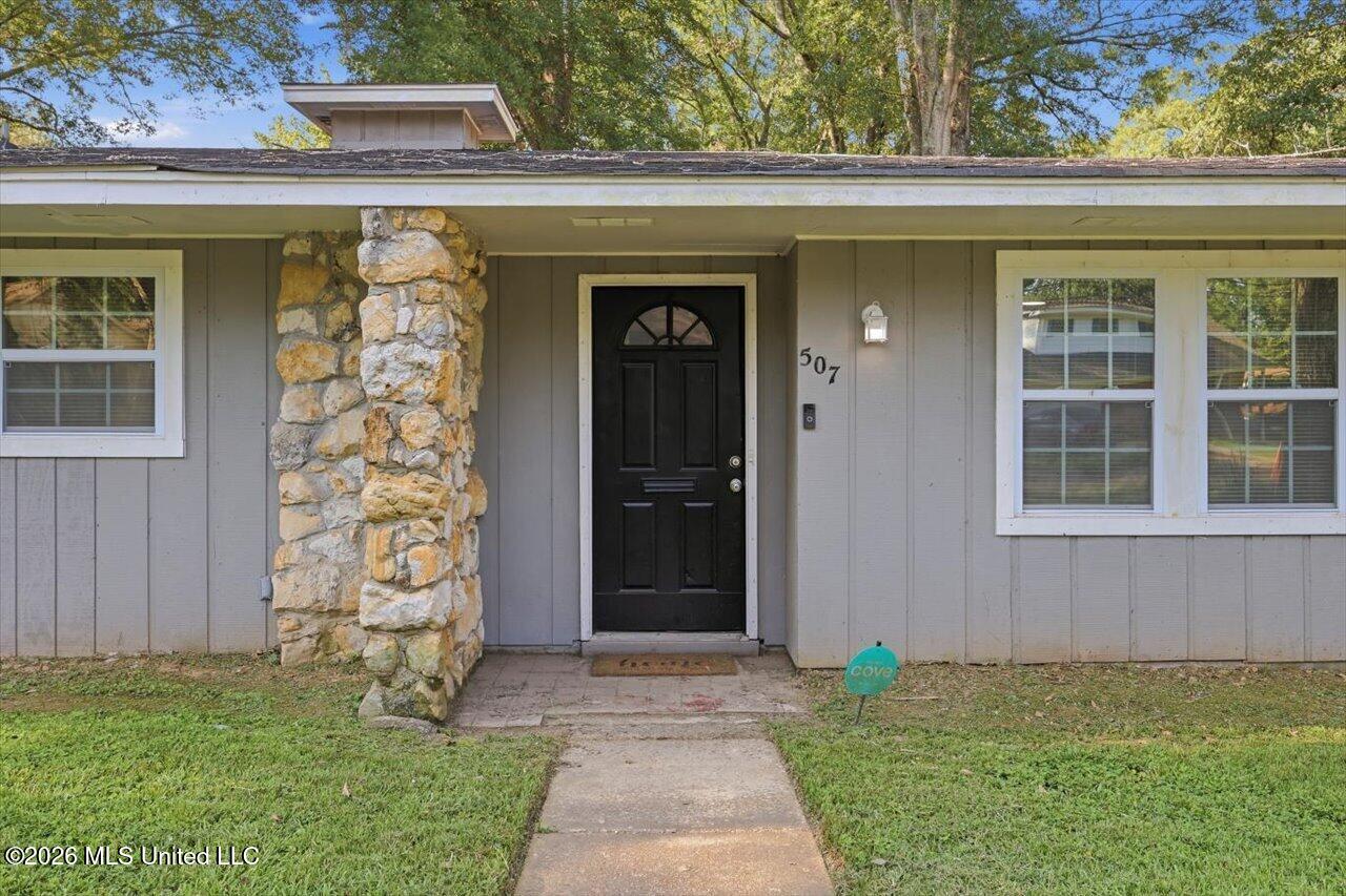507 Heatherwood Drive Property Photo 4