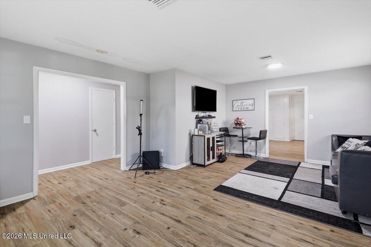 507 Heatherwood Drive Property Photo 8