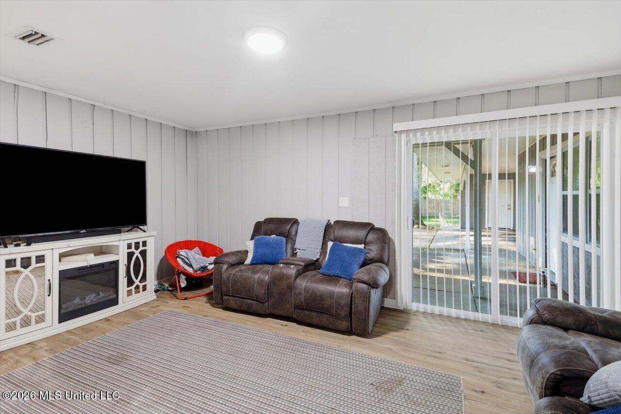 507 Heatherwood Drive Property Photo 14