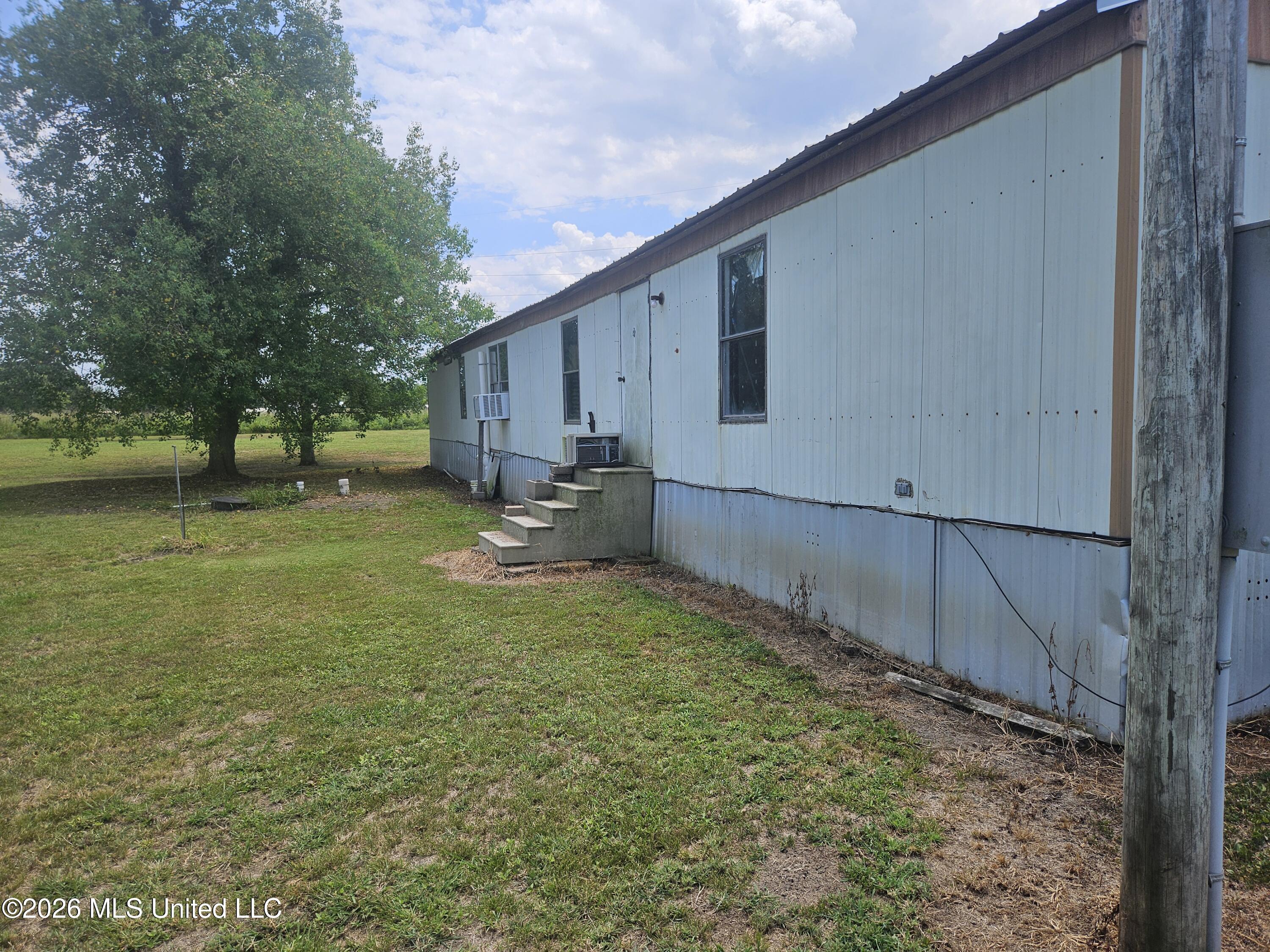 112 E Cottondale Court Property Photo 2