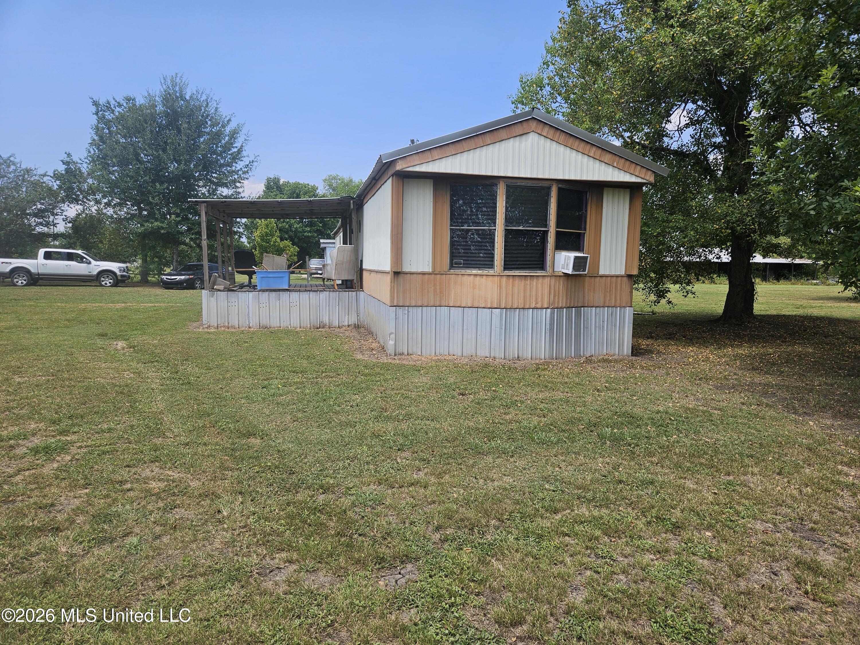 112 E Cottondale Court Property Photo 3