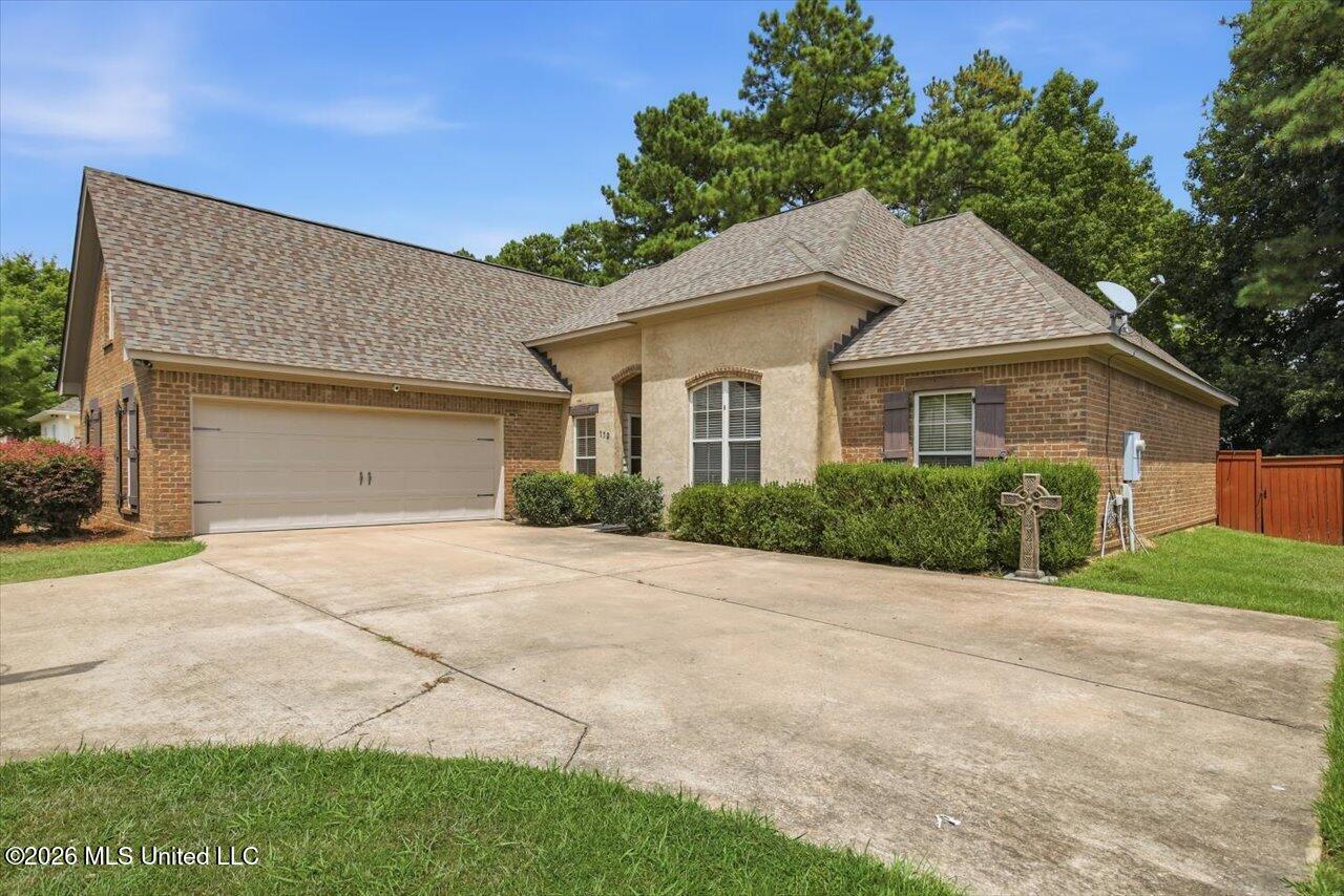 112 Talons Trail Property Photo 3