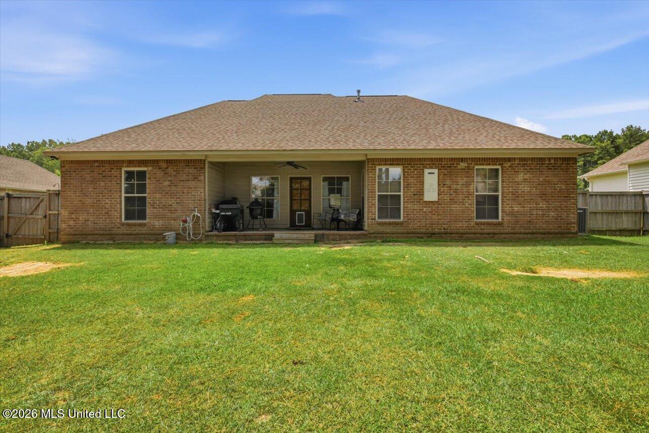 112 Talons Trail Property Photo 32