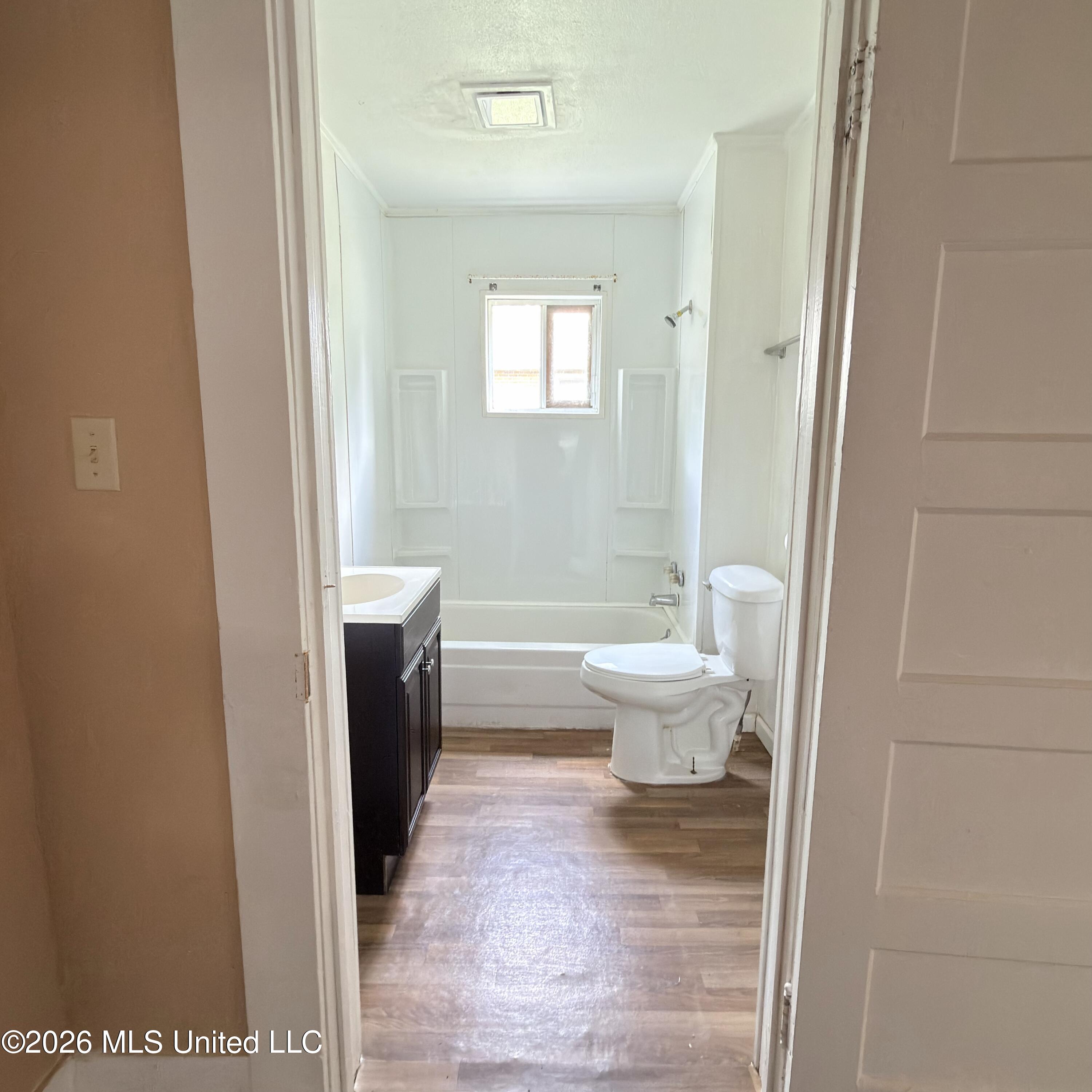 406 S Washington Street Property Photo 8