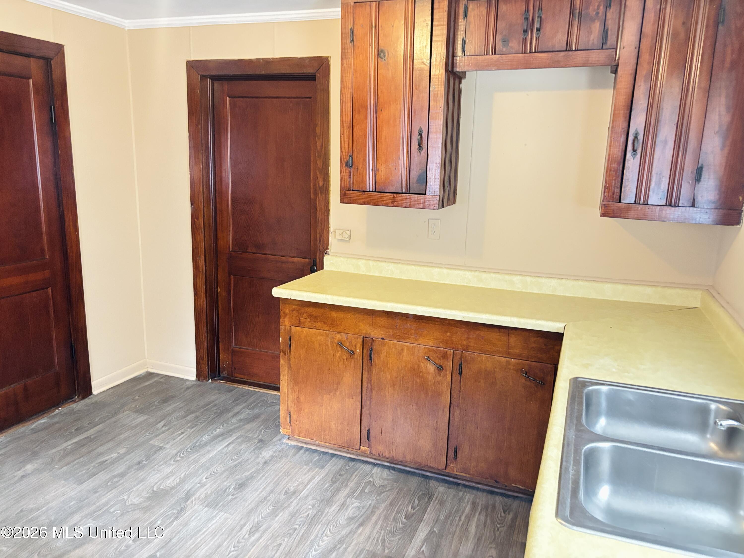 402 S Washington Street Property Photo 10