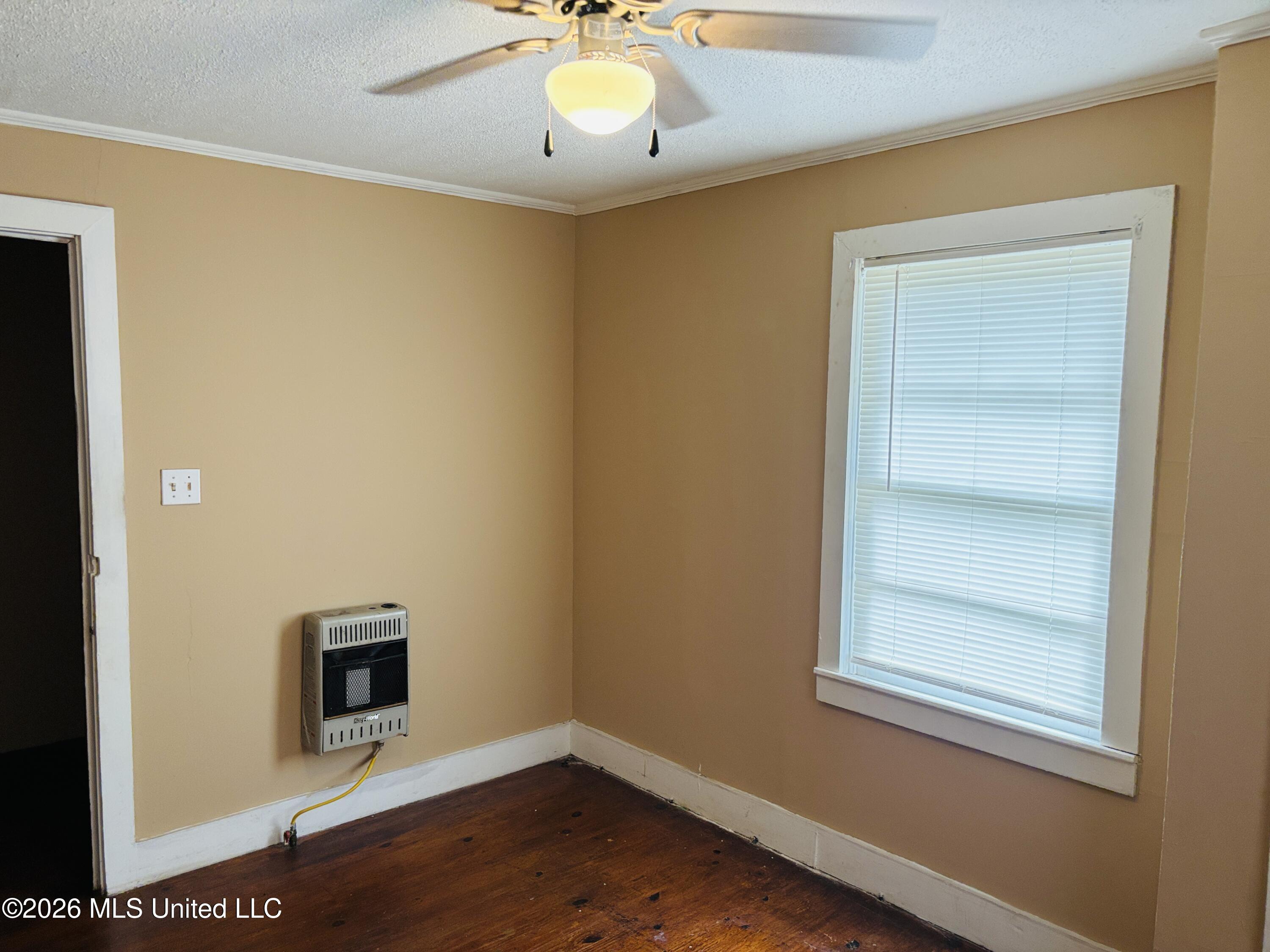 402 S Washington Street Property Photo 13