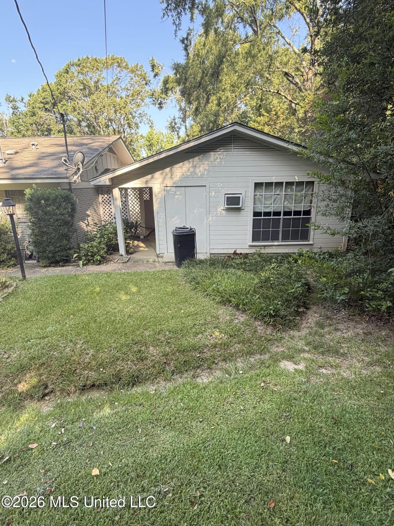 806 Crestview Drive Property Photo 15