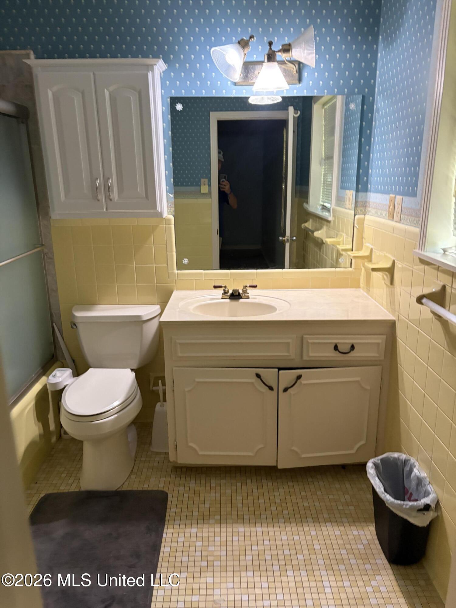 806 Crestview Drive Property Photo 17
