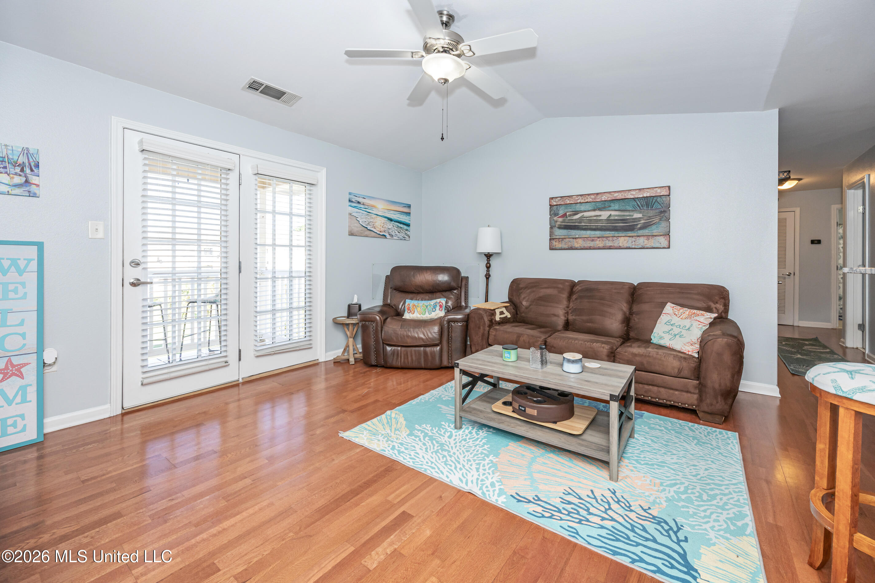 2421 Beachview Drive Property Photo 7