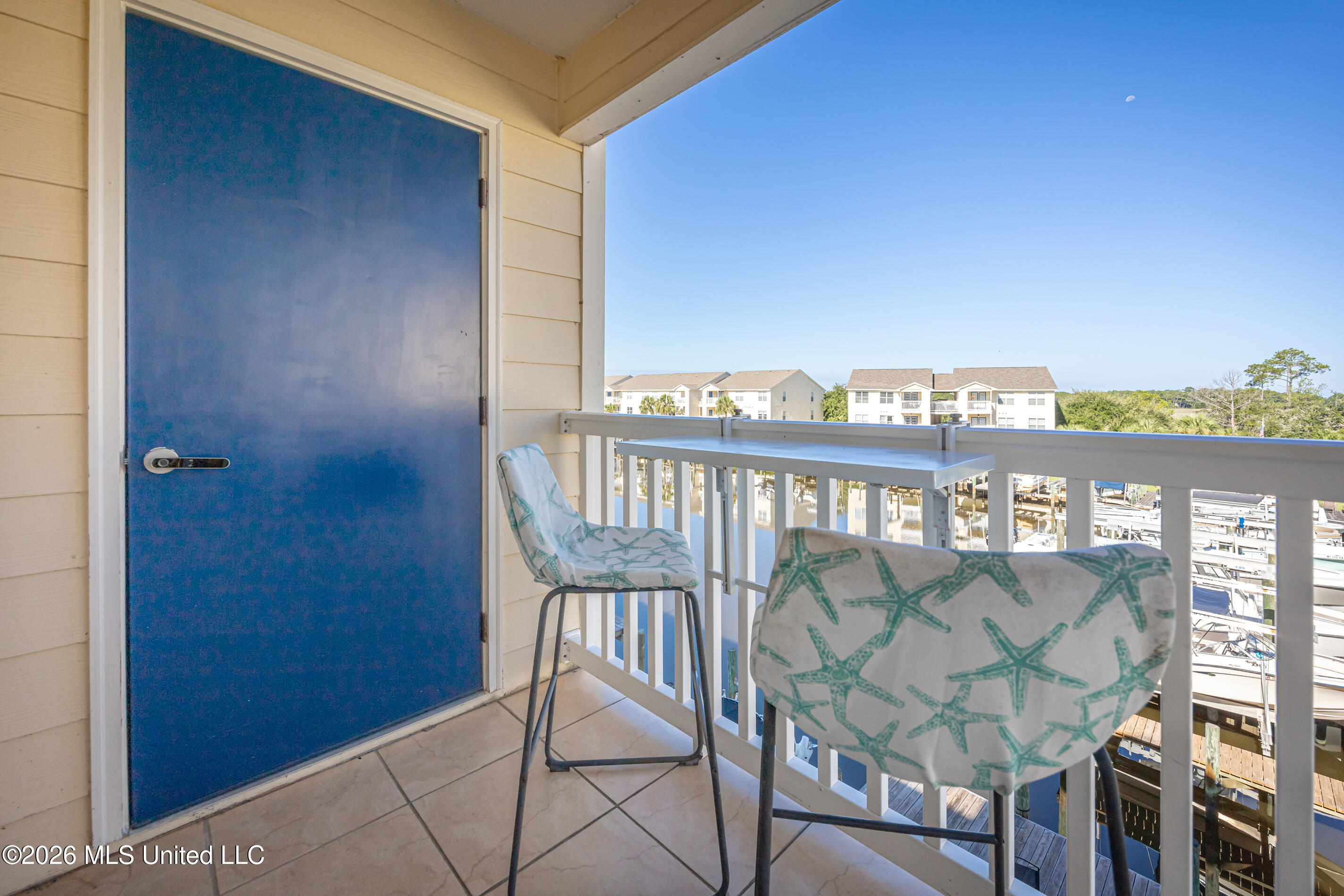 2421 Beachview Drive Property Photo 41