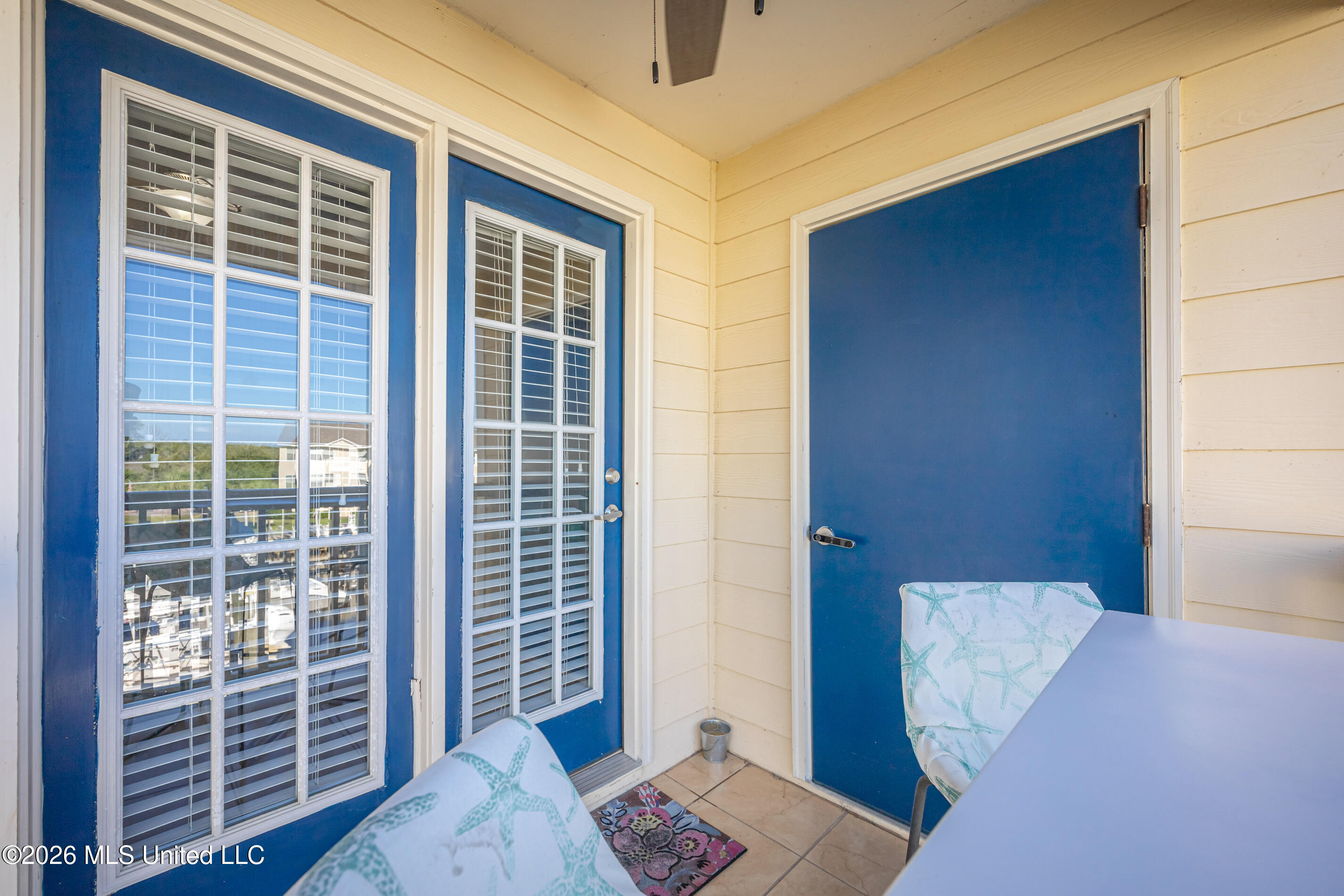 2421 Beachview Drive Property Photo 42