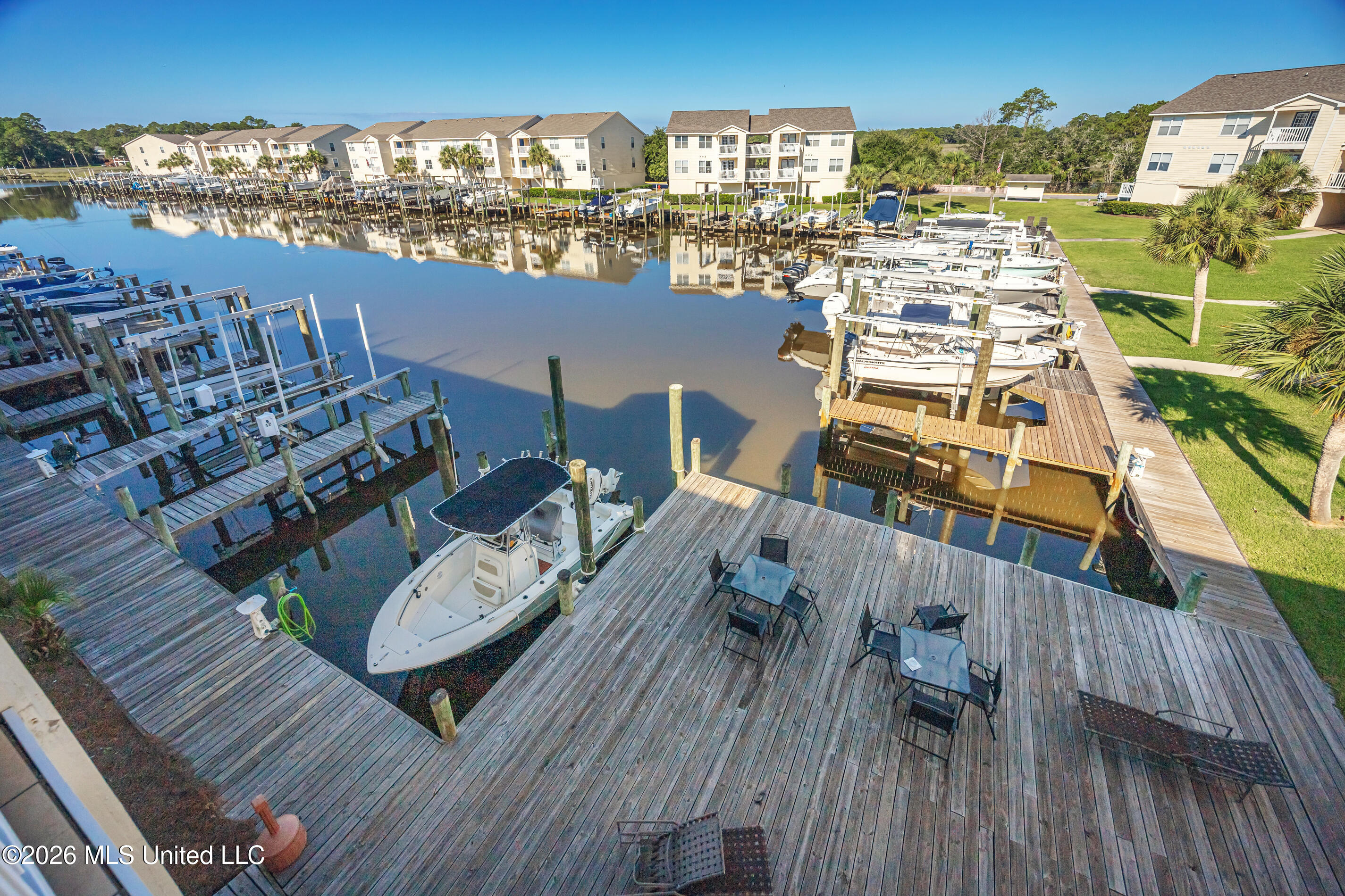 2421 Beachview Drive Property Photo 43